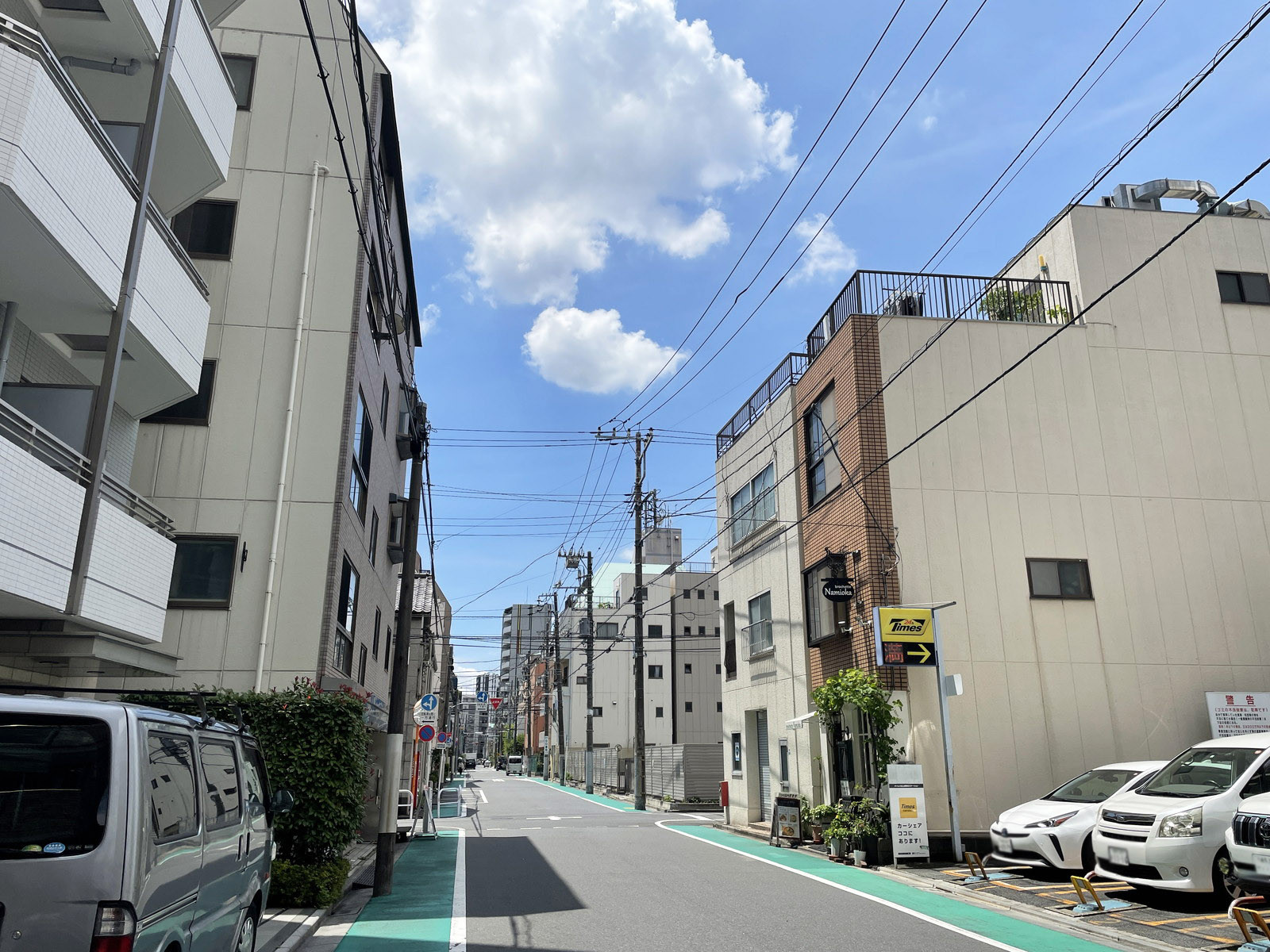 相馬ビル前面の通り