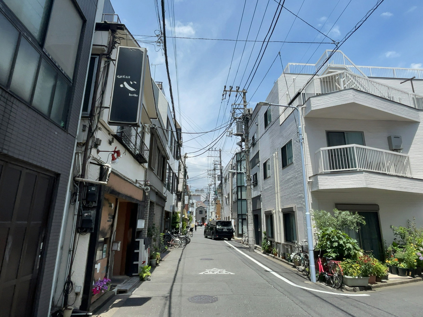 浅草5丁目ビル前面の通り