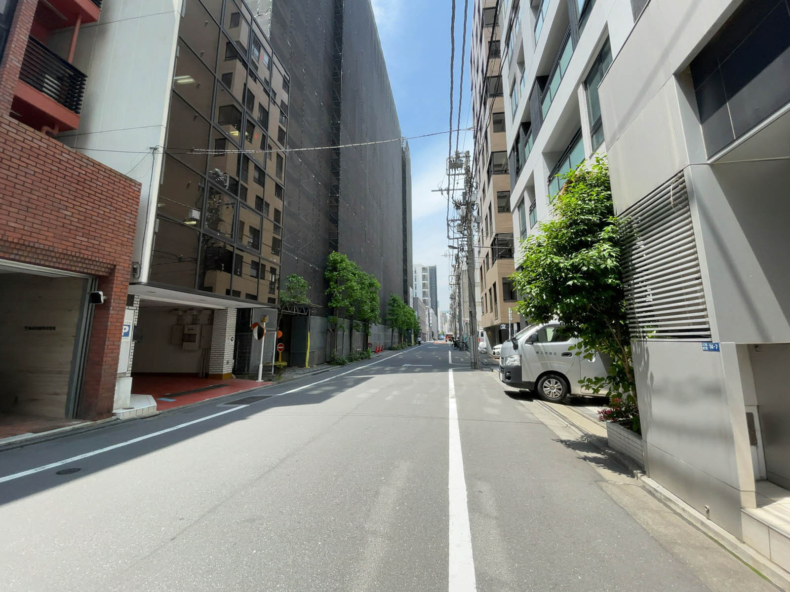 ファイブビル八丁堀前面の通り