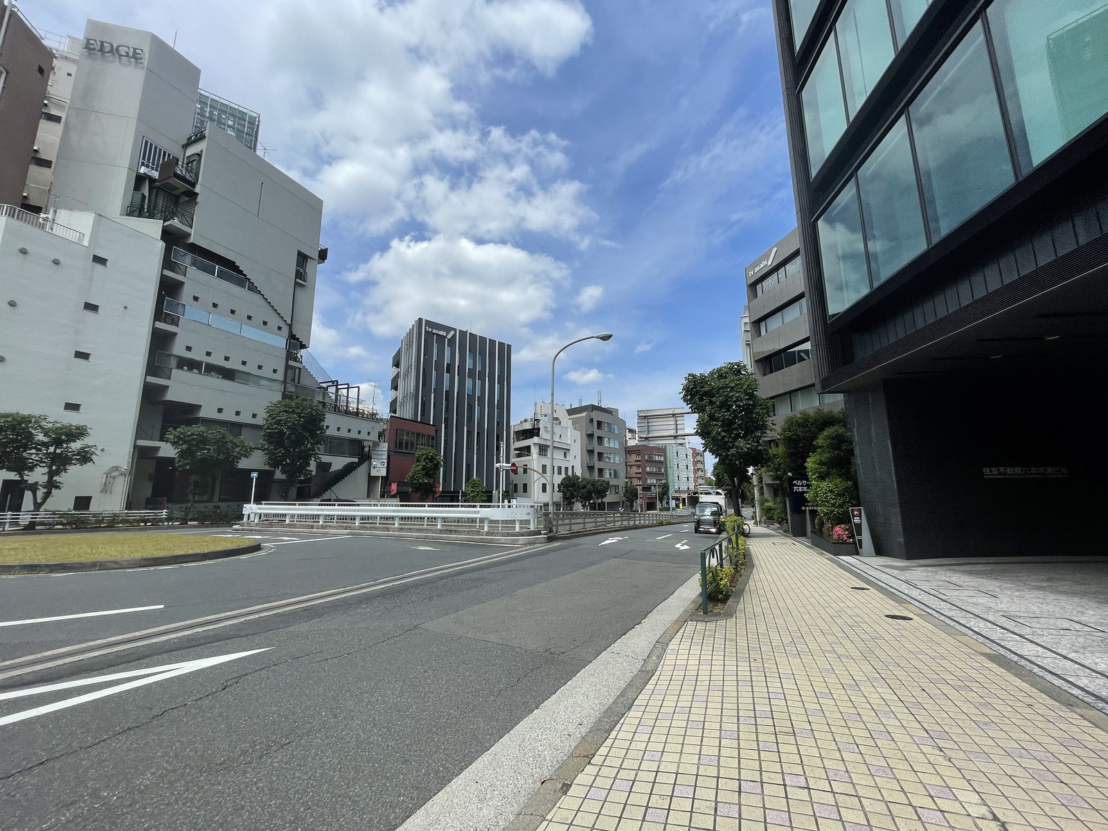 VORT六本木前面の通り