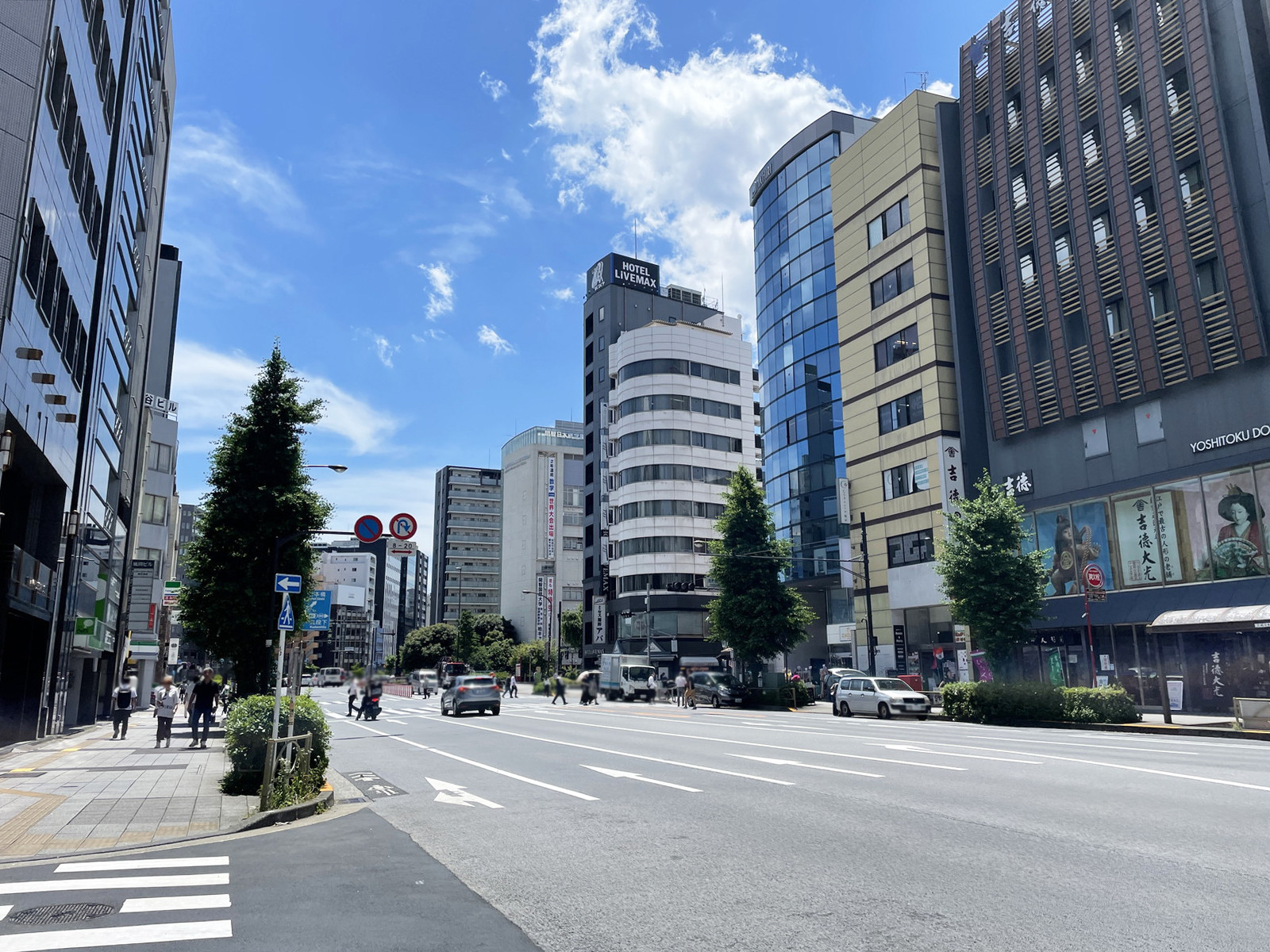 VORT浅草橋駅前2前面の江戸通り
