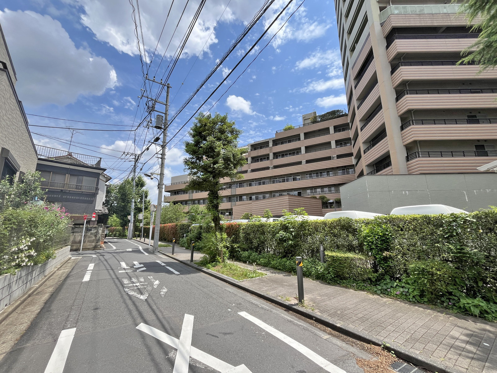 THE CORNER 池袋前面通り
