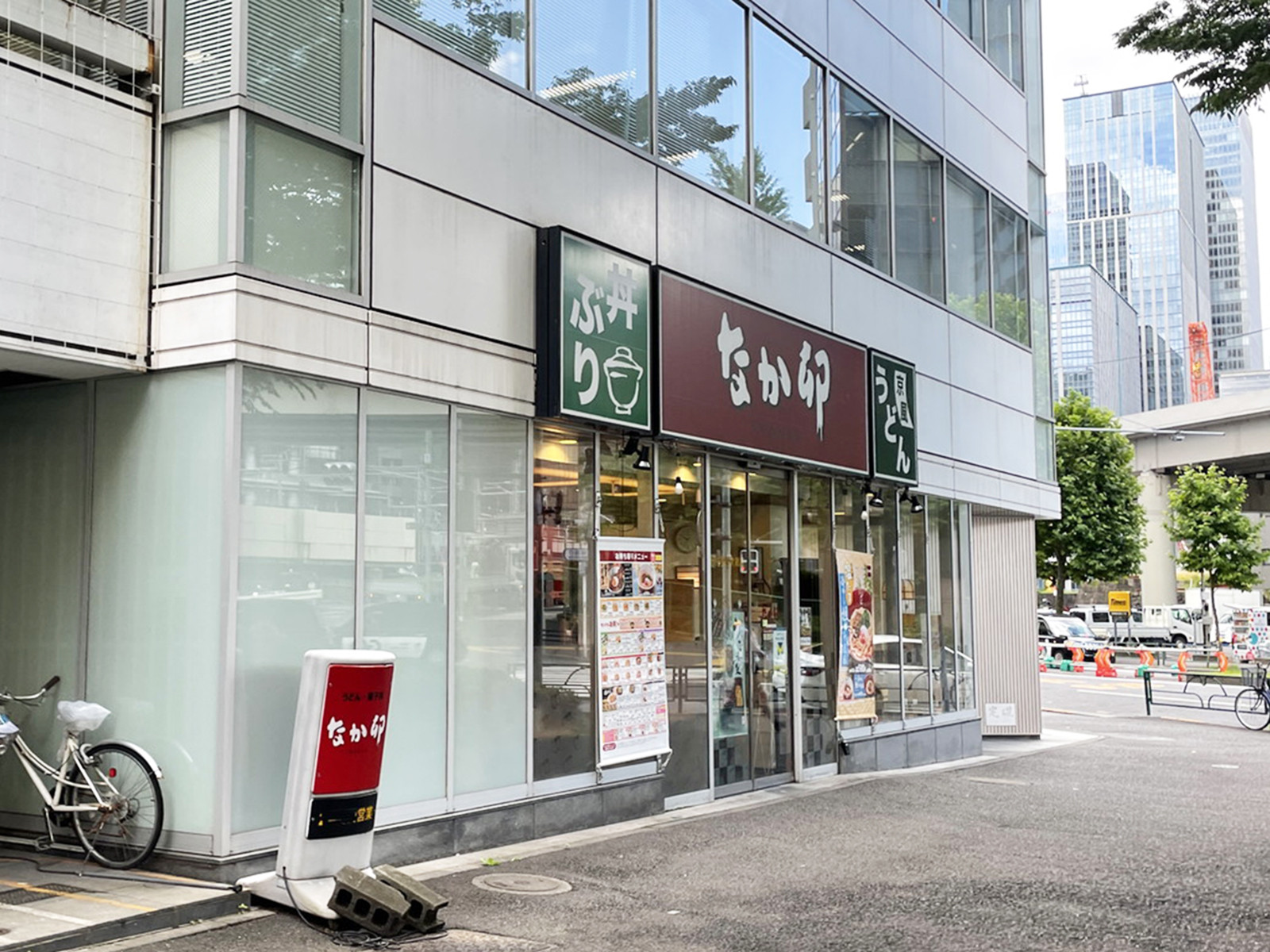 徒歩1分のなか卯 日本橋本石町店