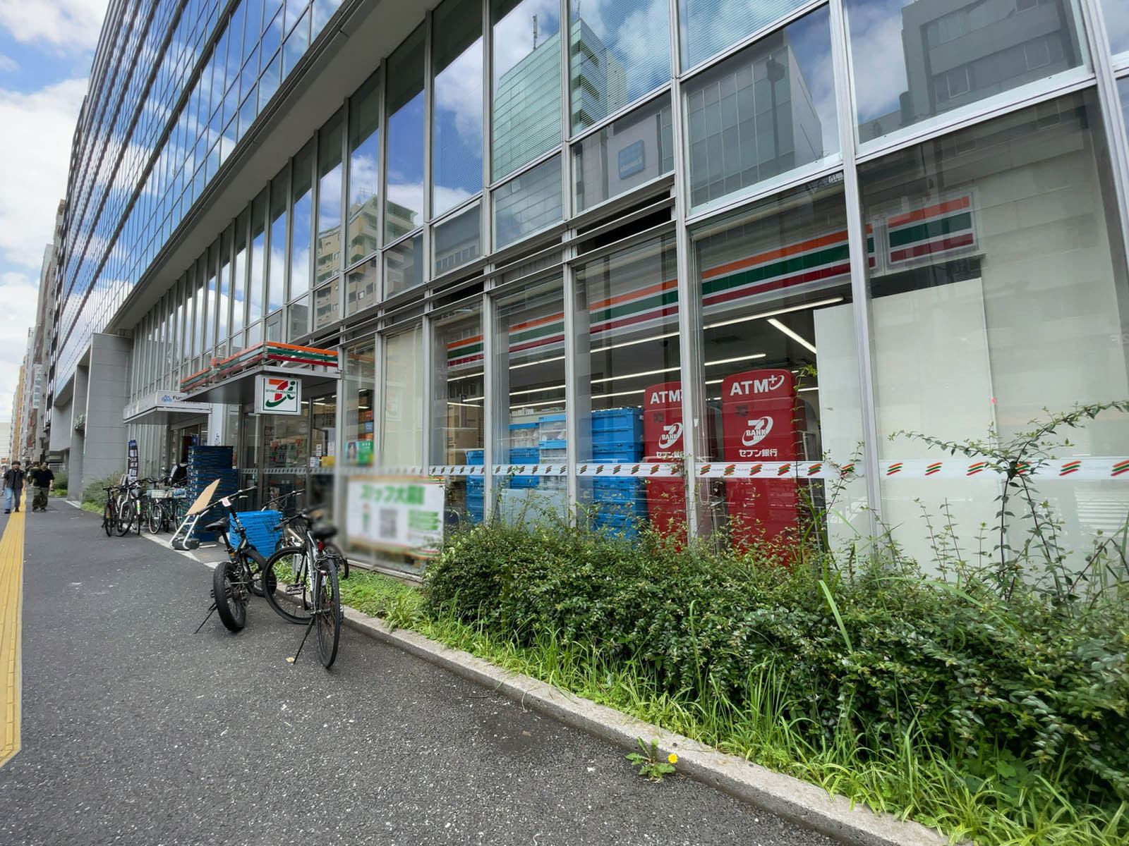 徒歩2分のセブンイレブン 大久保2丁目明治通り店