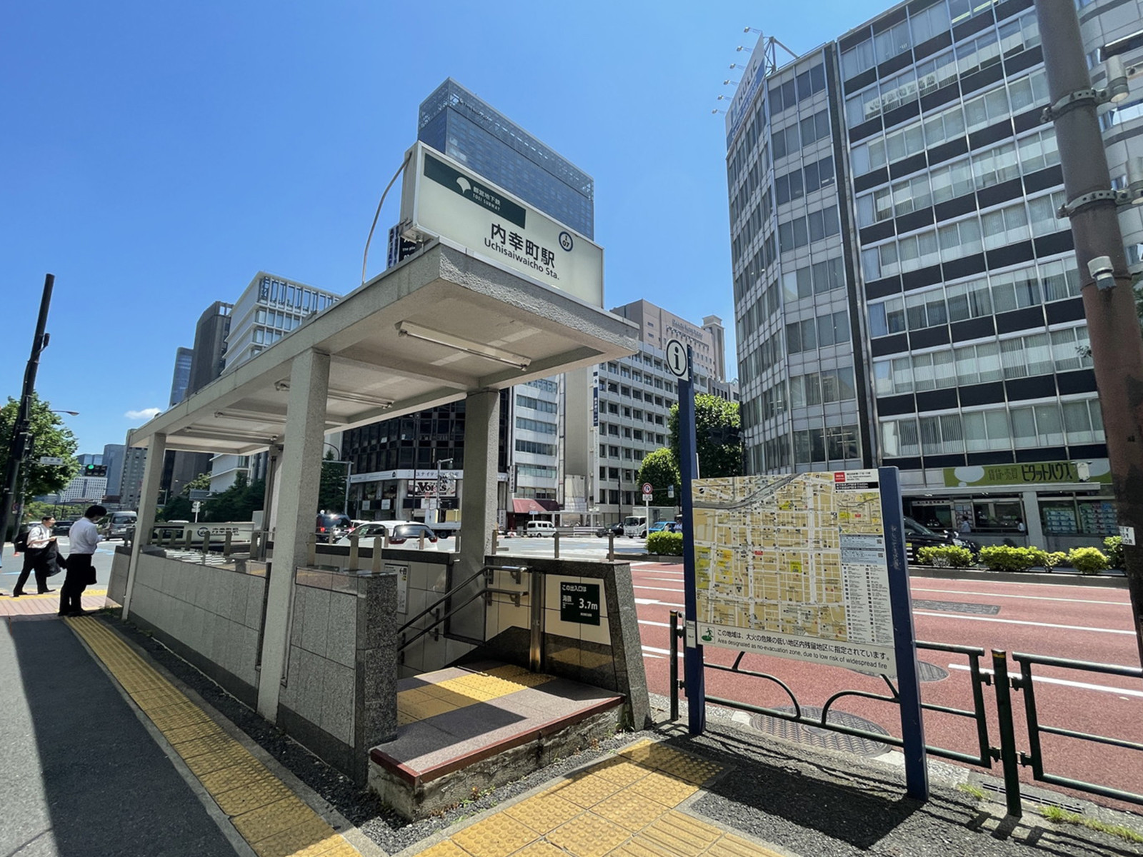 最寄りの「内幸町駅」