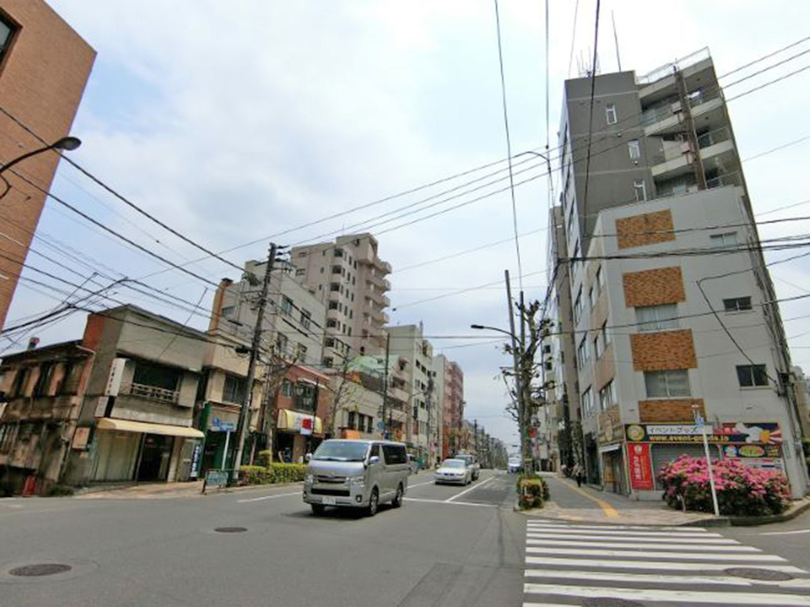 リードシー大塚ビル前面の通り
