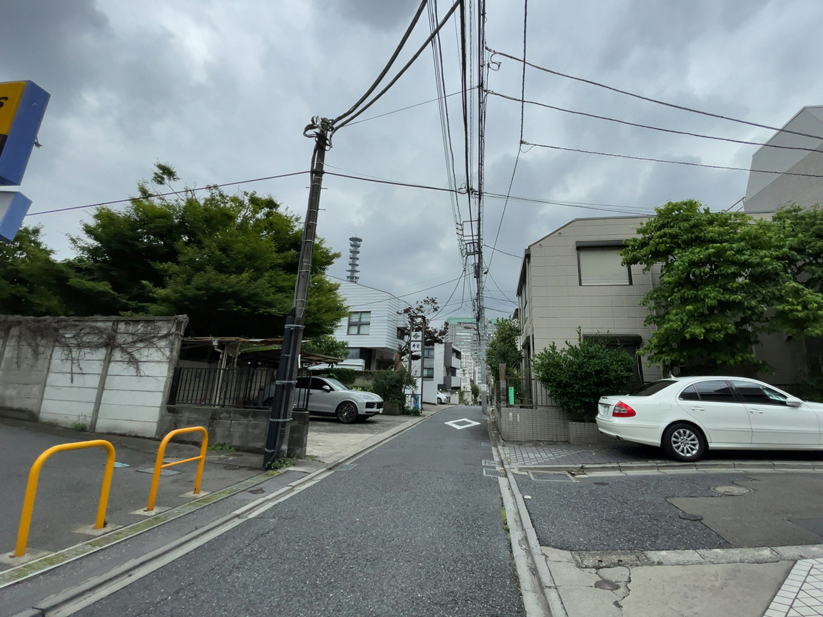 寺島ビル前面の通り
