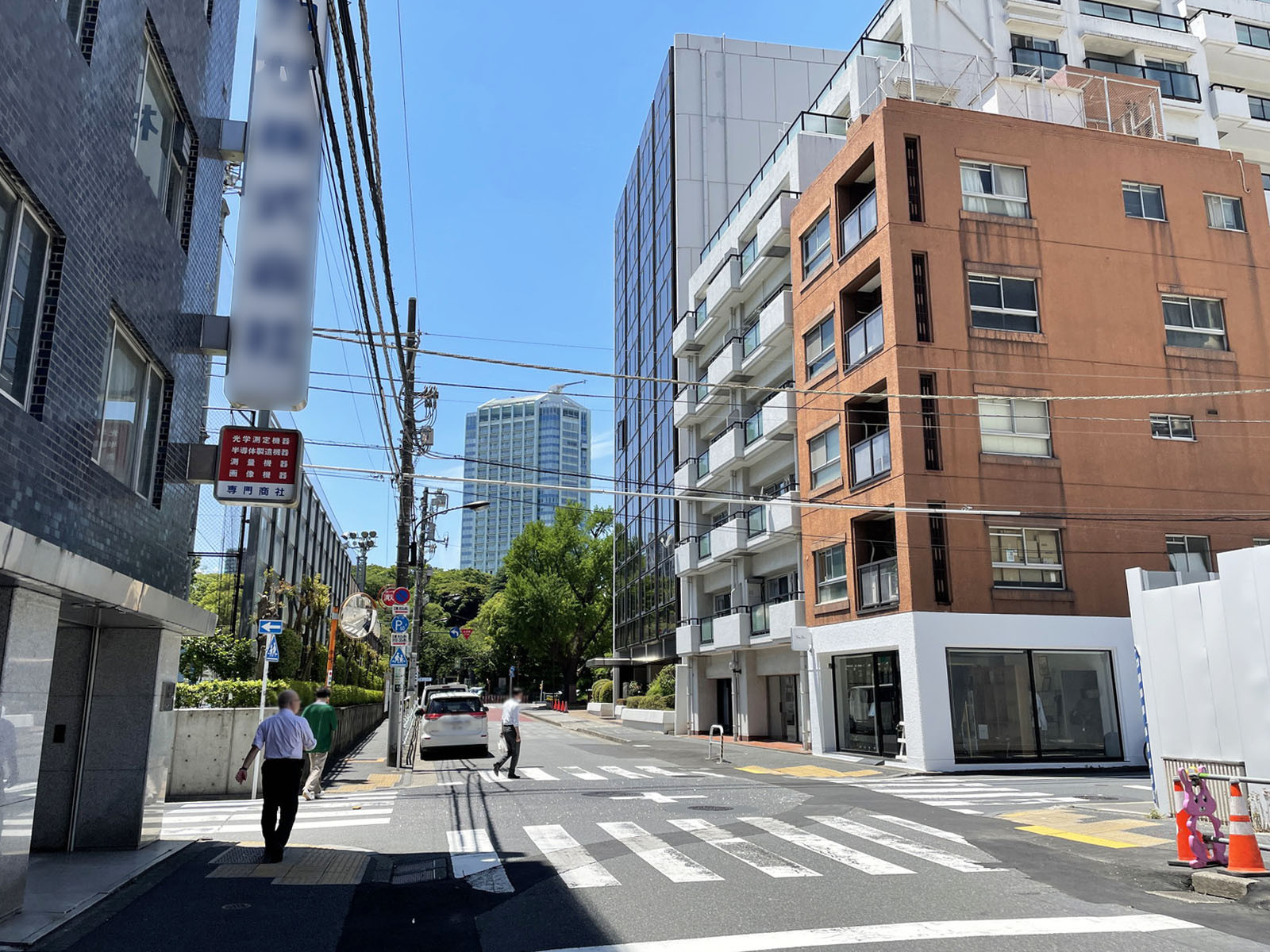 THE CORNER 芝公園前面の通り