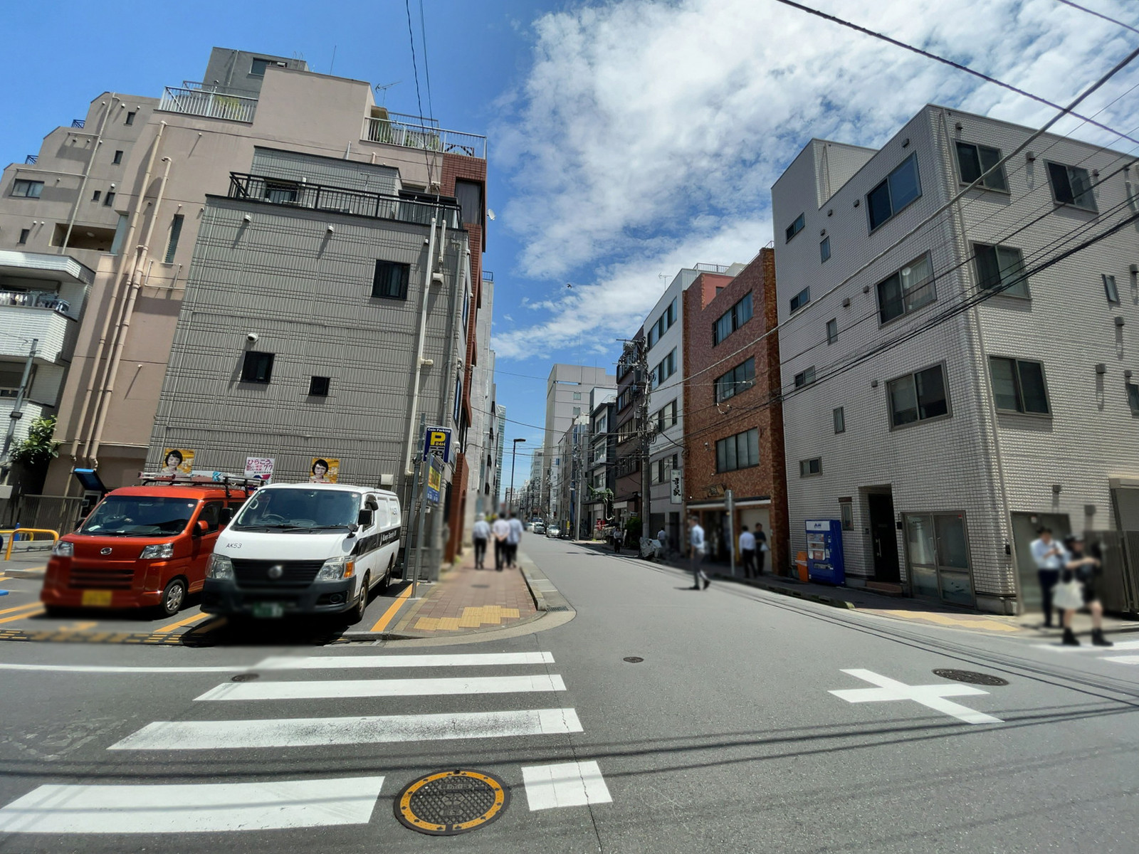 グランデ秋葉原前面の通り