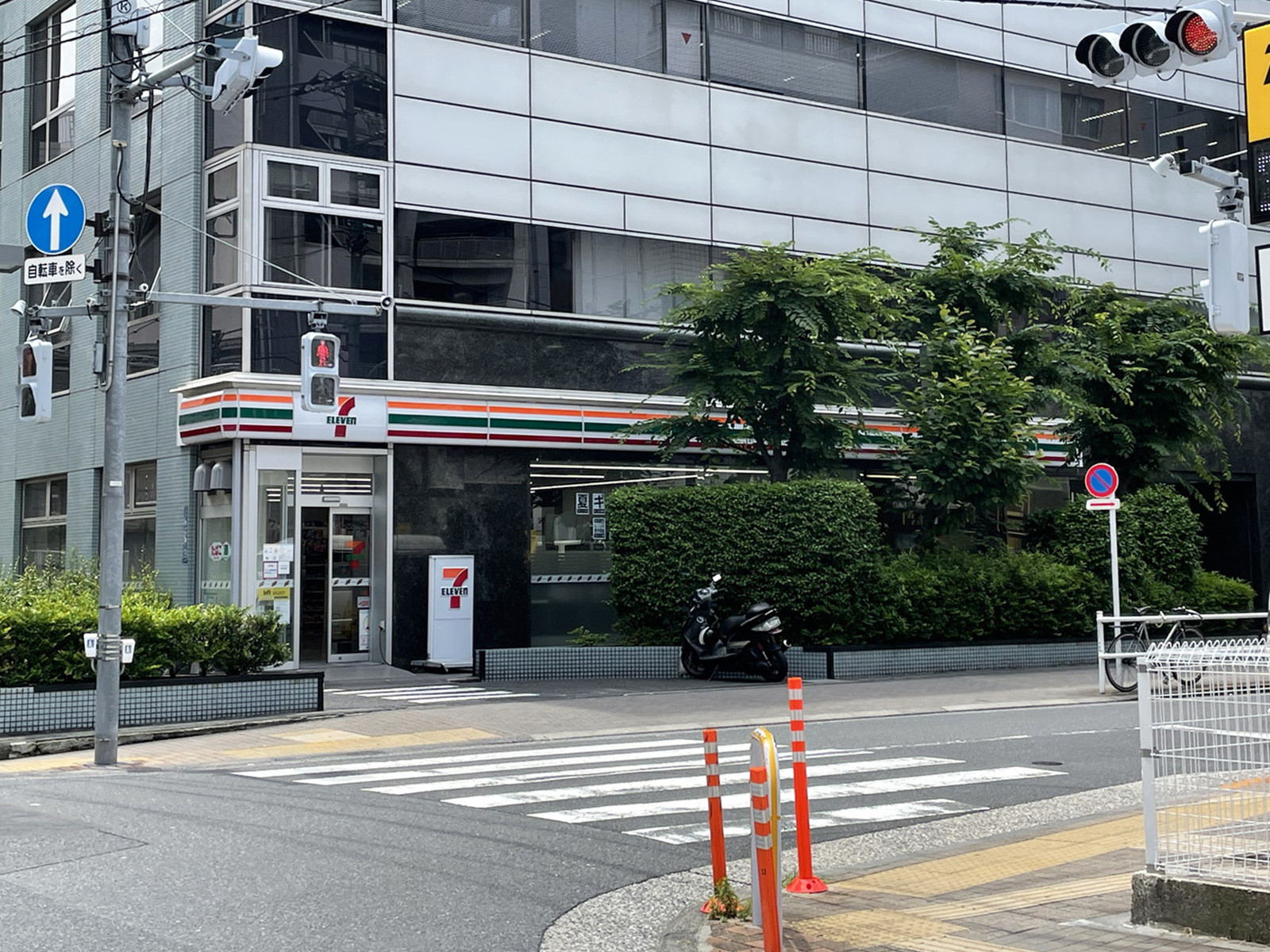 近くのセブンイレブン 港区芝1丁目店