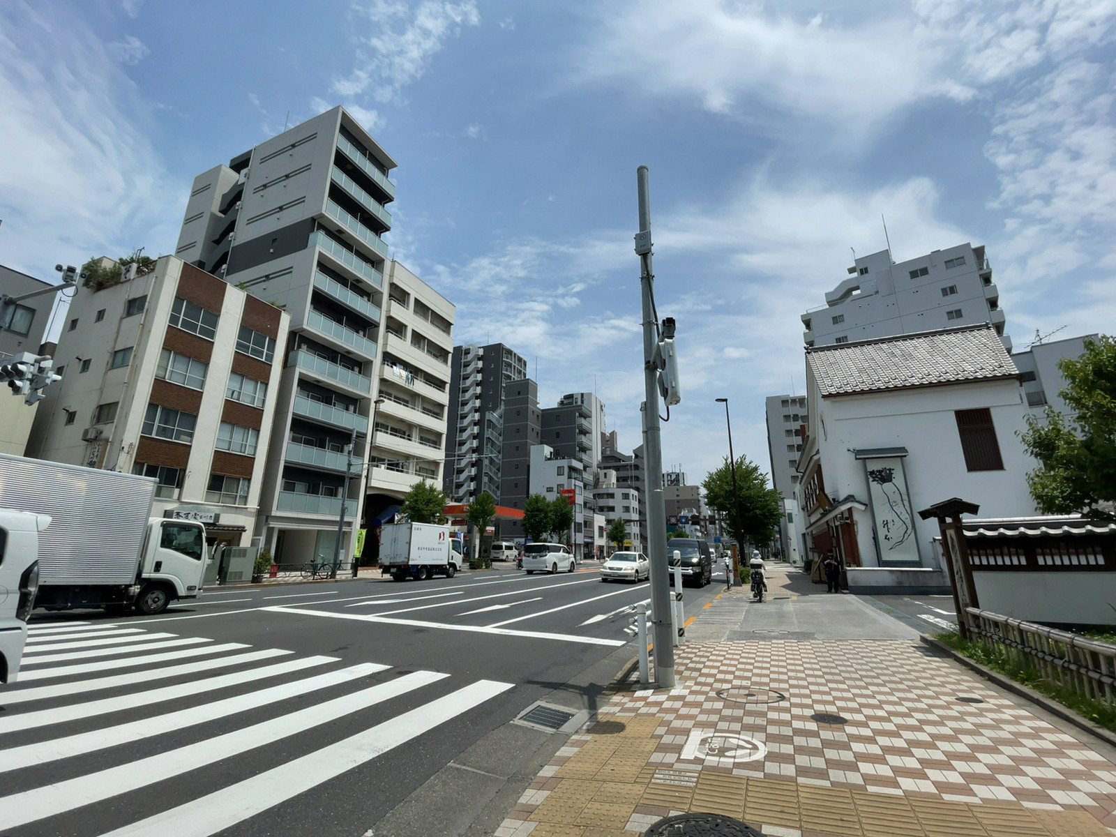 近くの蔵前橋通り