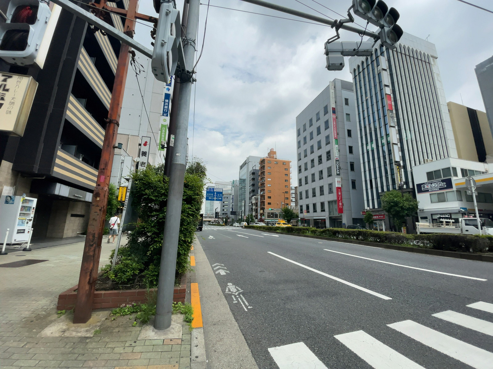 近くの四ツ目通り