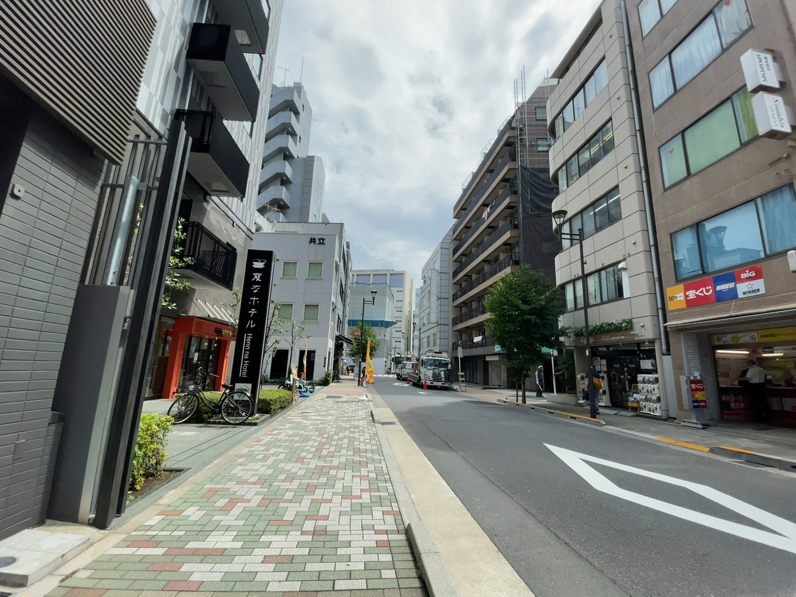 VORT浅草橋駅前4前面の通り