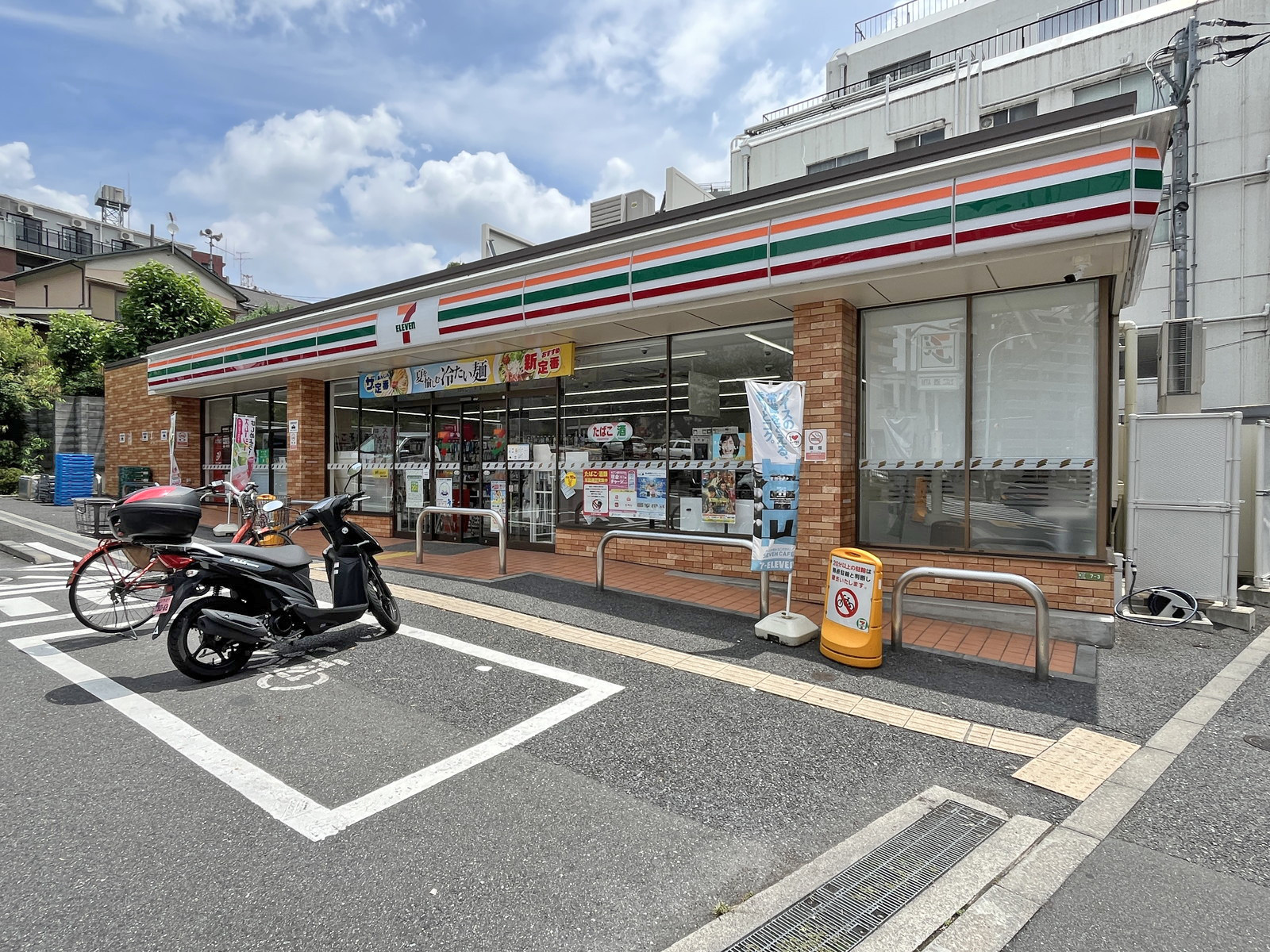 徒歩2分のセブンイレブン文京春日一丁目店