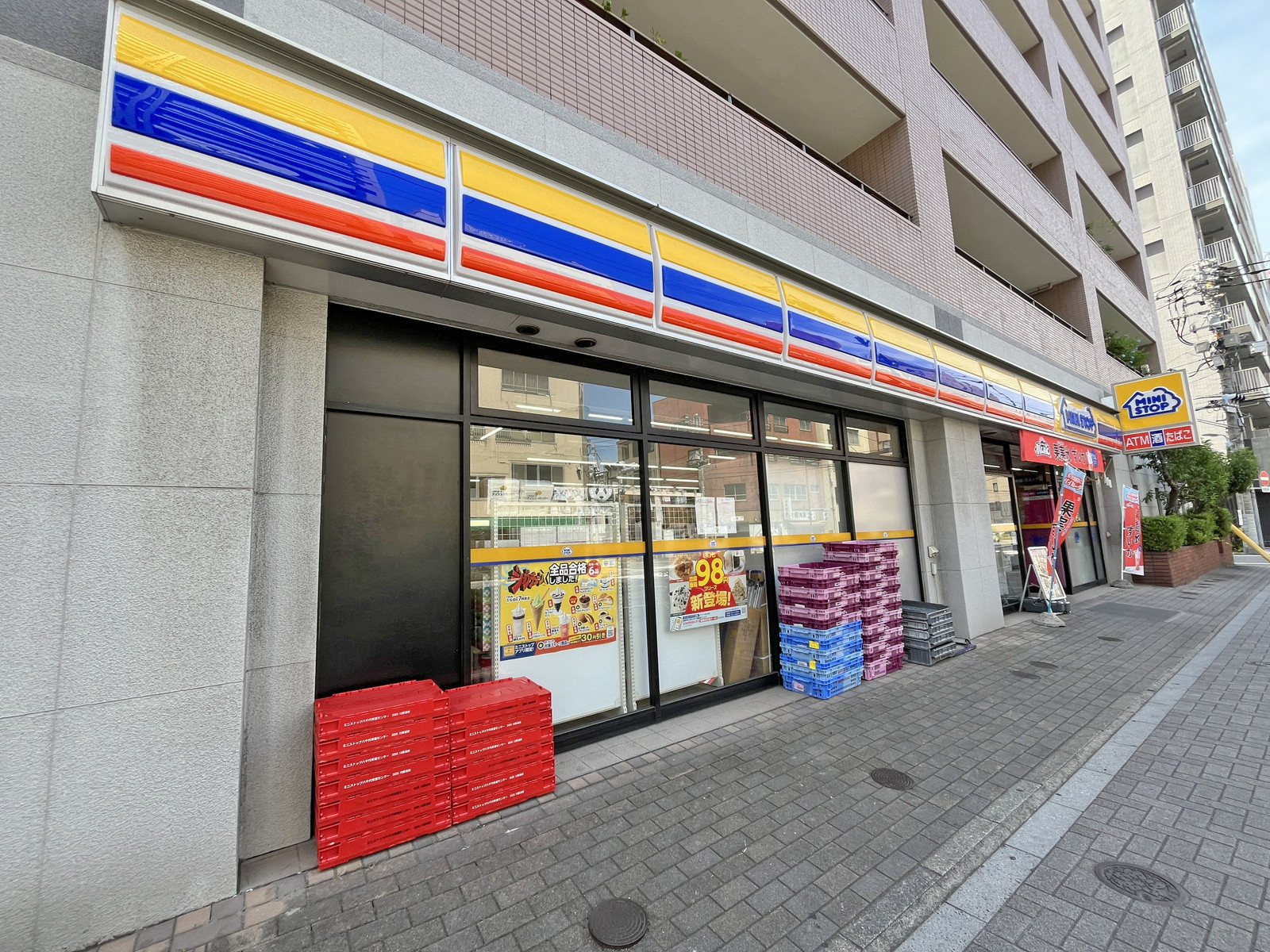 向かいの通りのミニストップ元浅草三丁目店