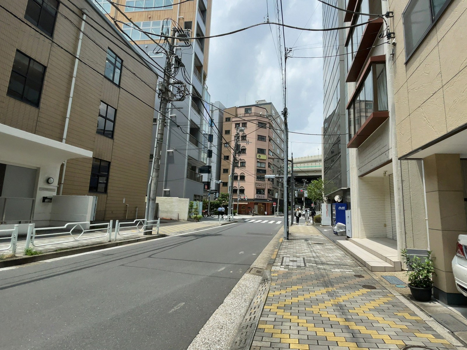 VORT箱崎前面の通り
