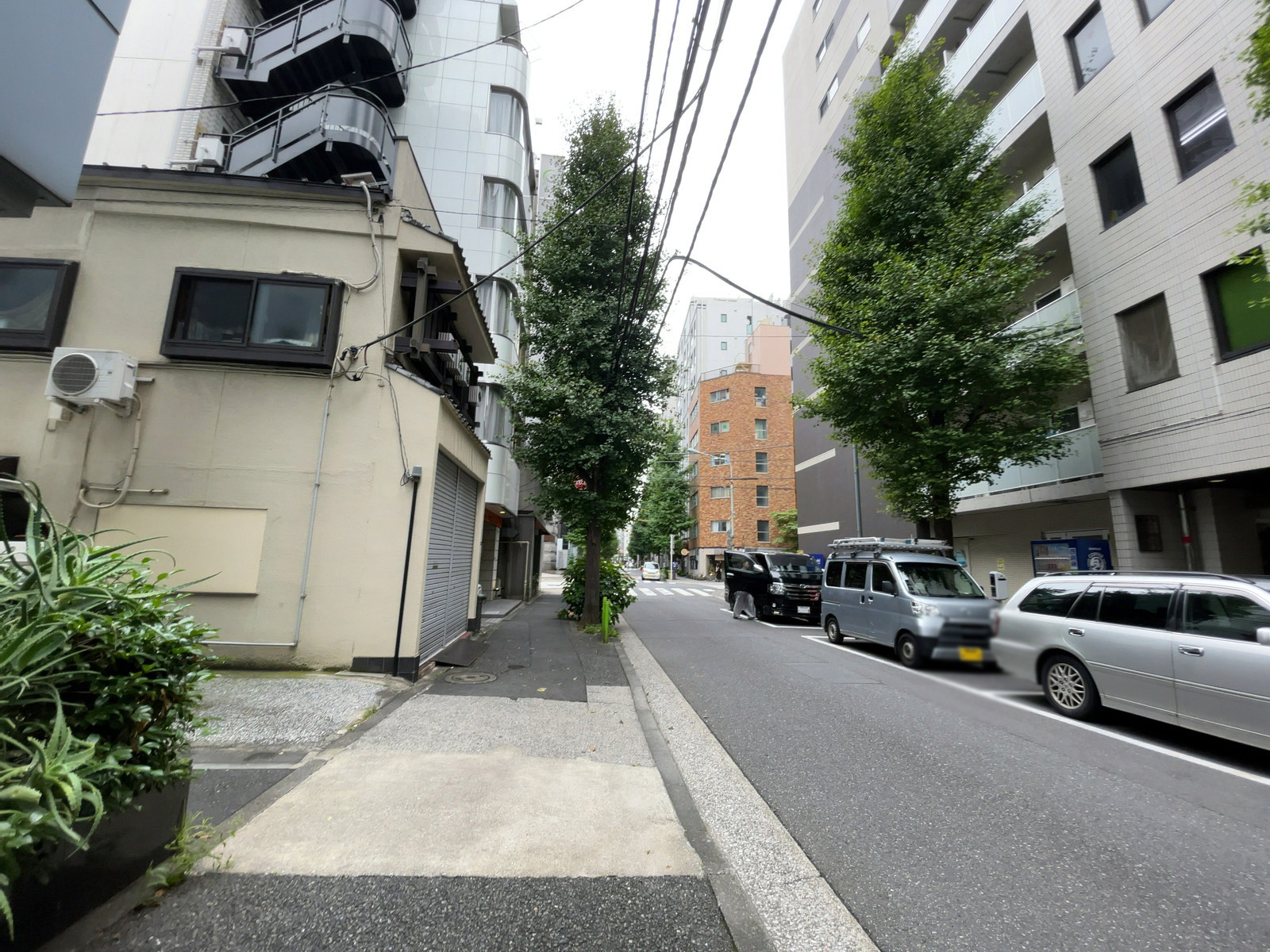 NSビル26前面の通り