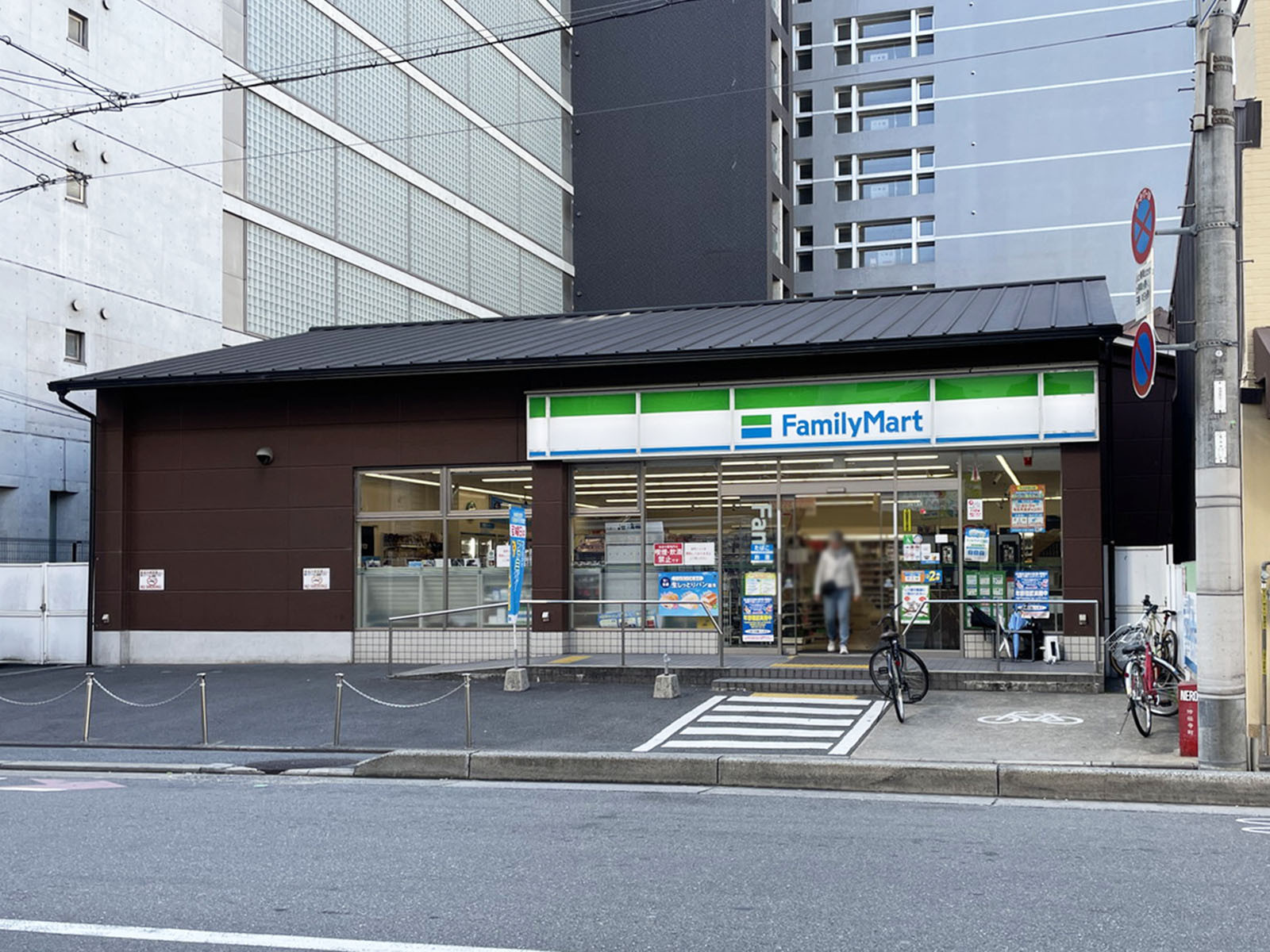 付近のファミリーマート 四条西洞院店