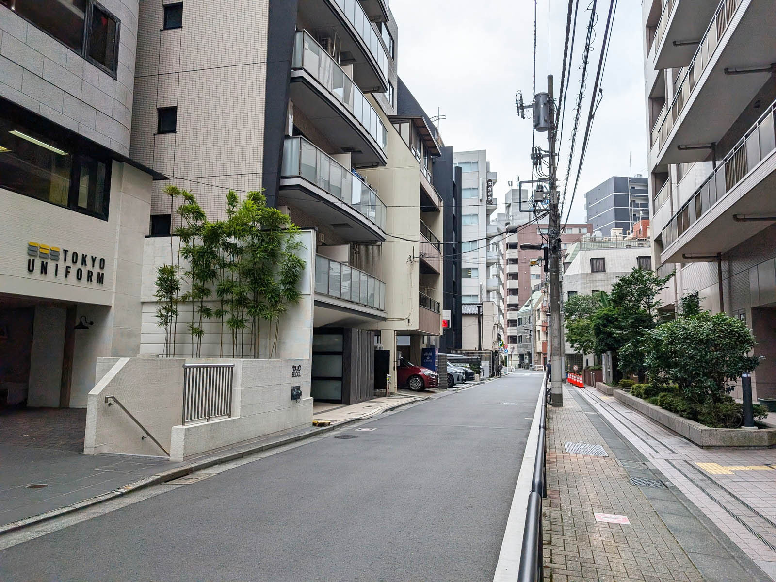岩本町TUCビル前面の通り