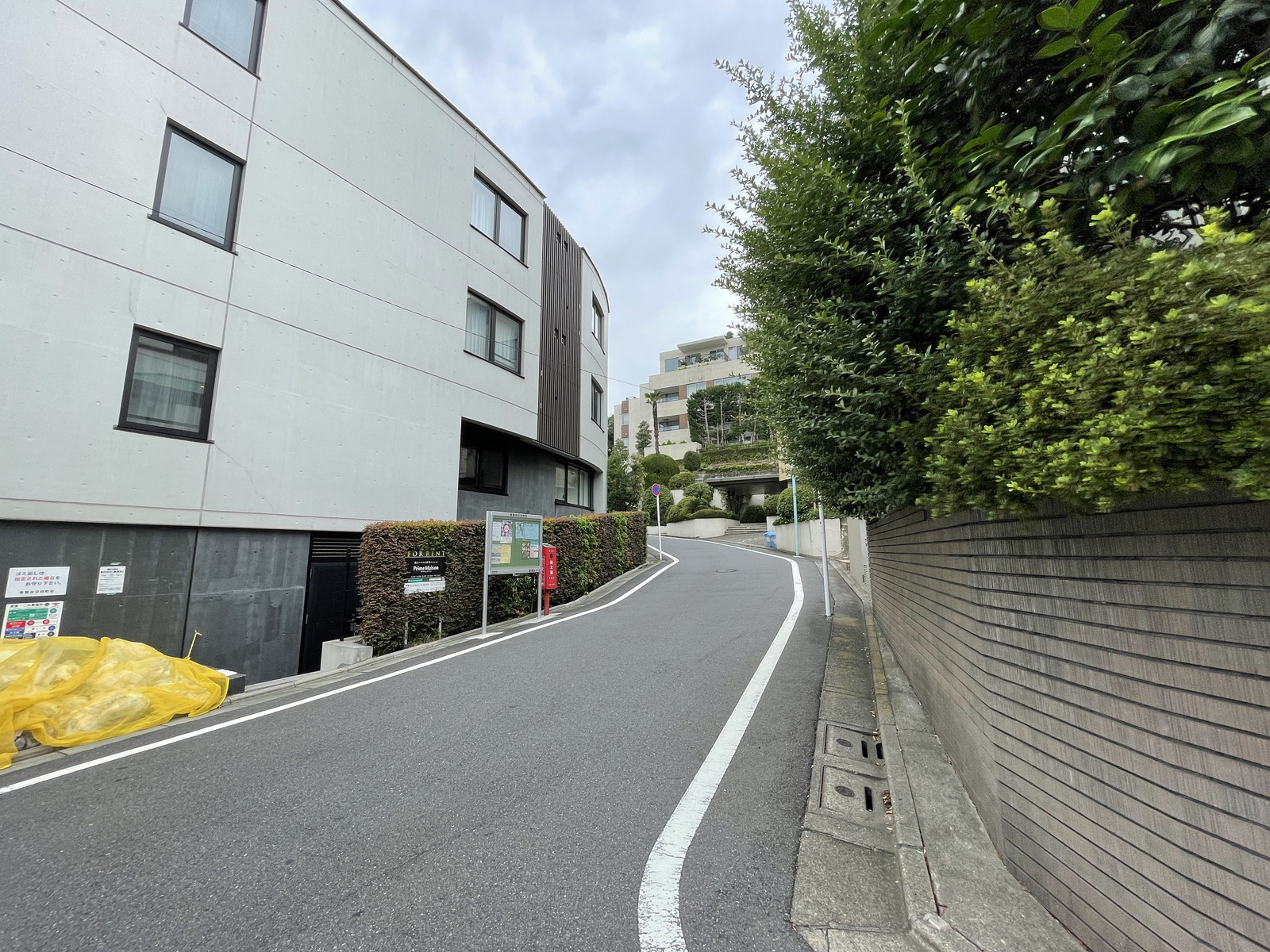 周辺は落ち着いたエリア