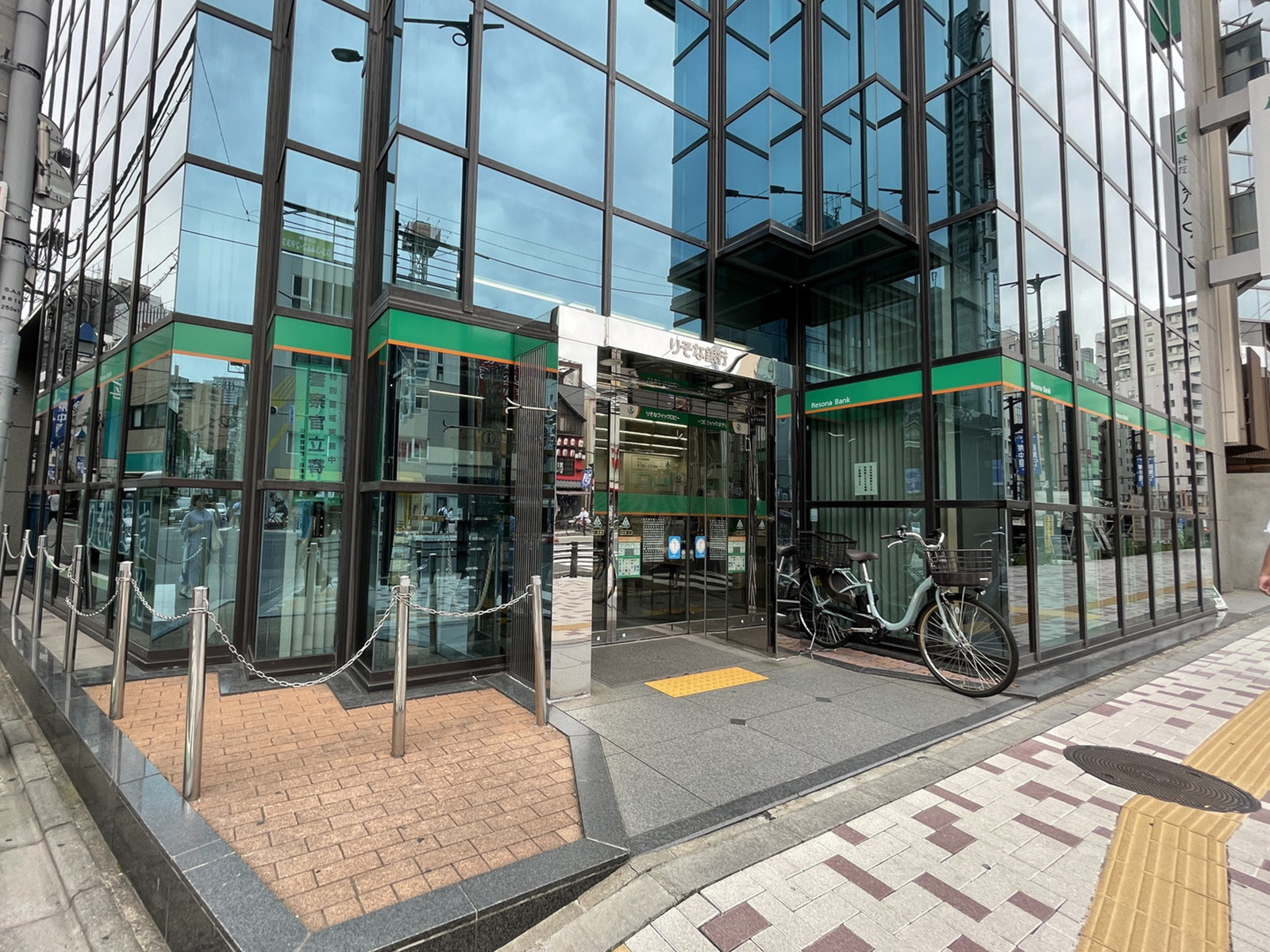 徒歩2分のりそな銀行中目黒支店