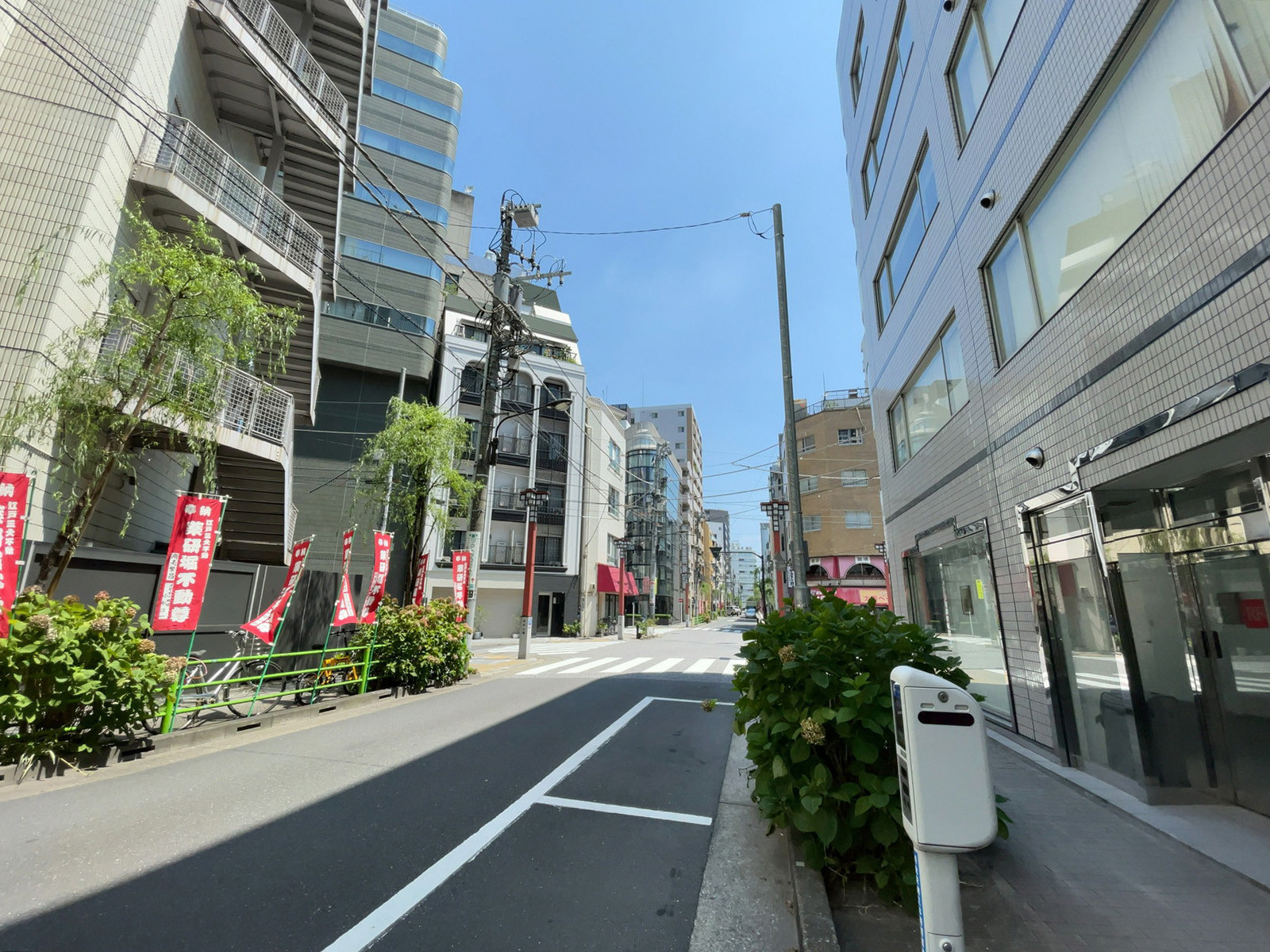 GLOWTHIA東日本橋前面の通り