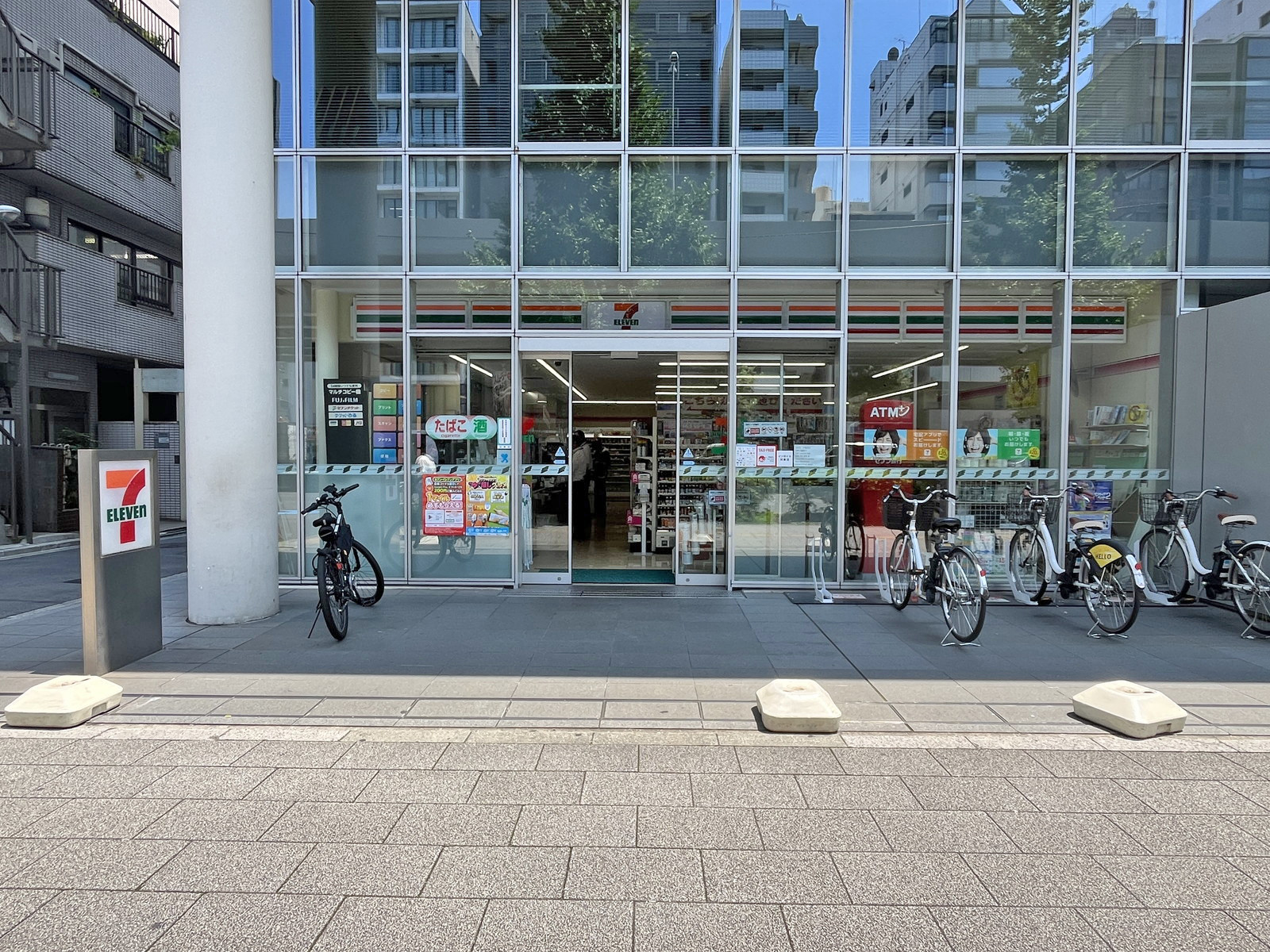 徒歩2分のセブンイレブン台東二丁目店