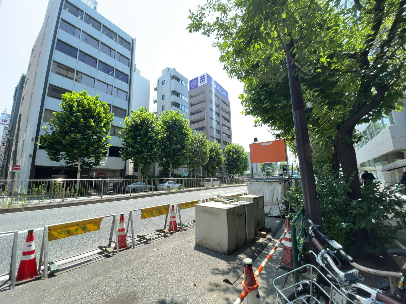 Misto Tsukiji前面の新大橋通り
