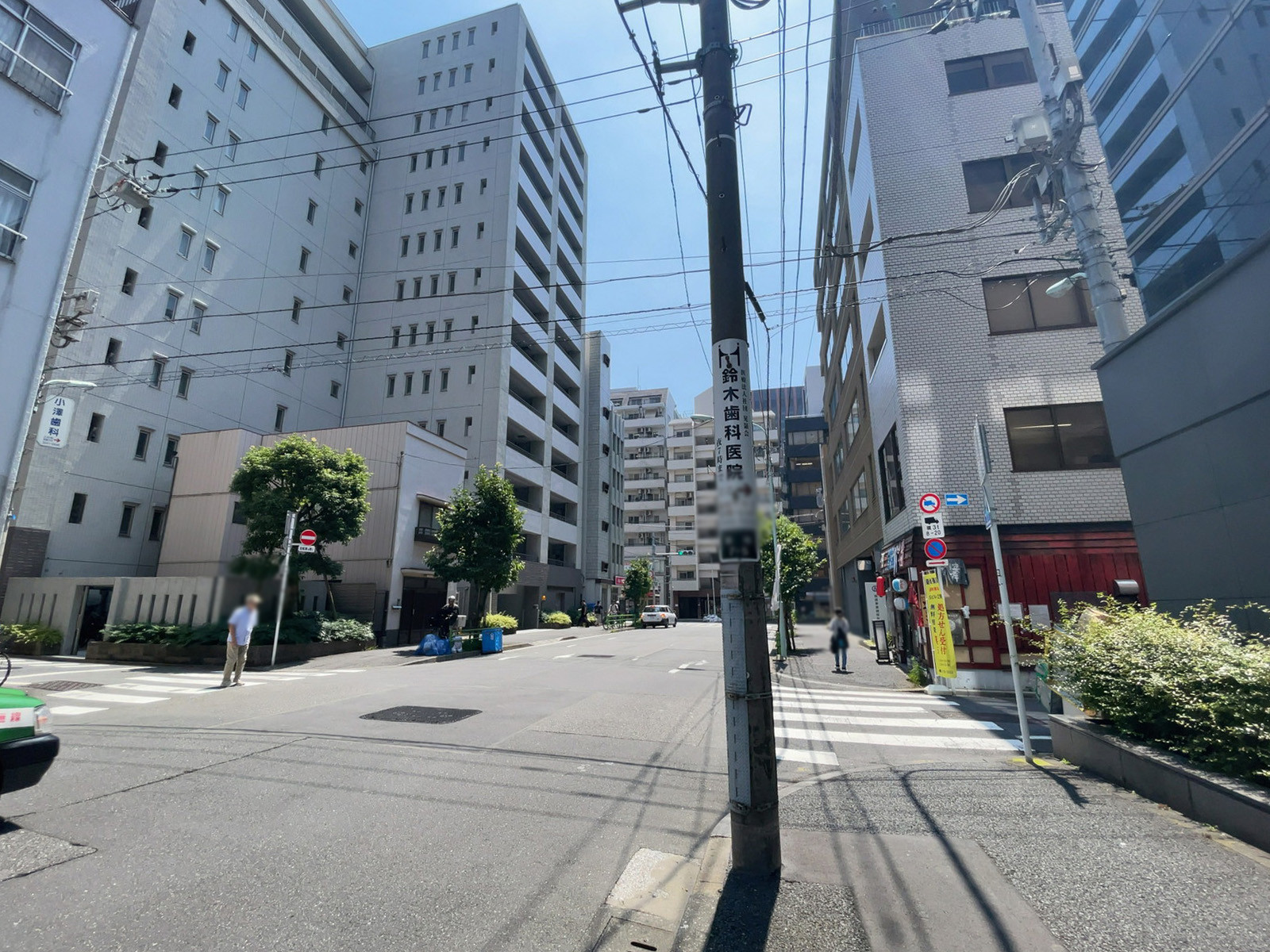 紀文第一ビル前面の通り