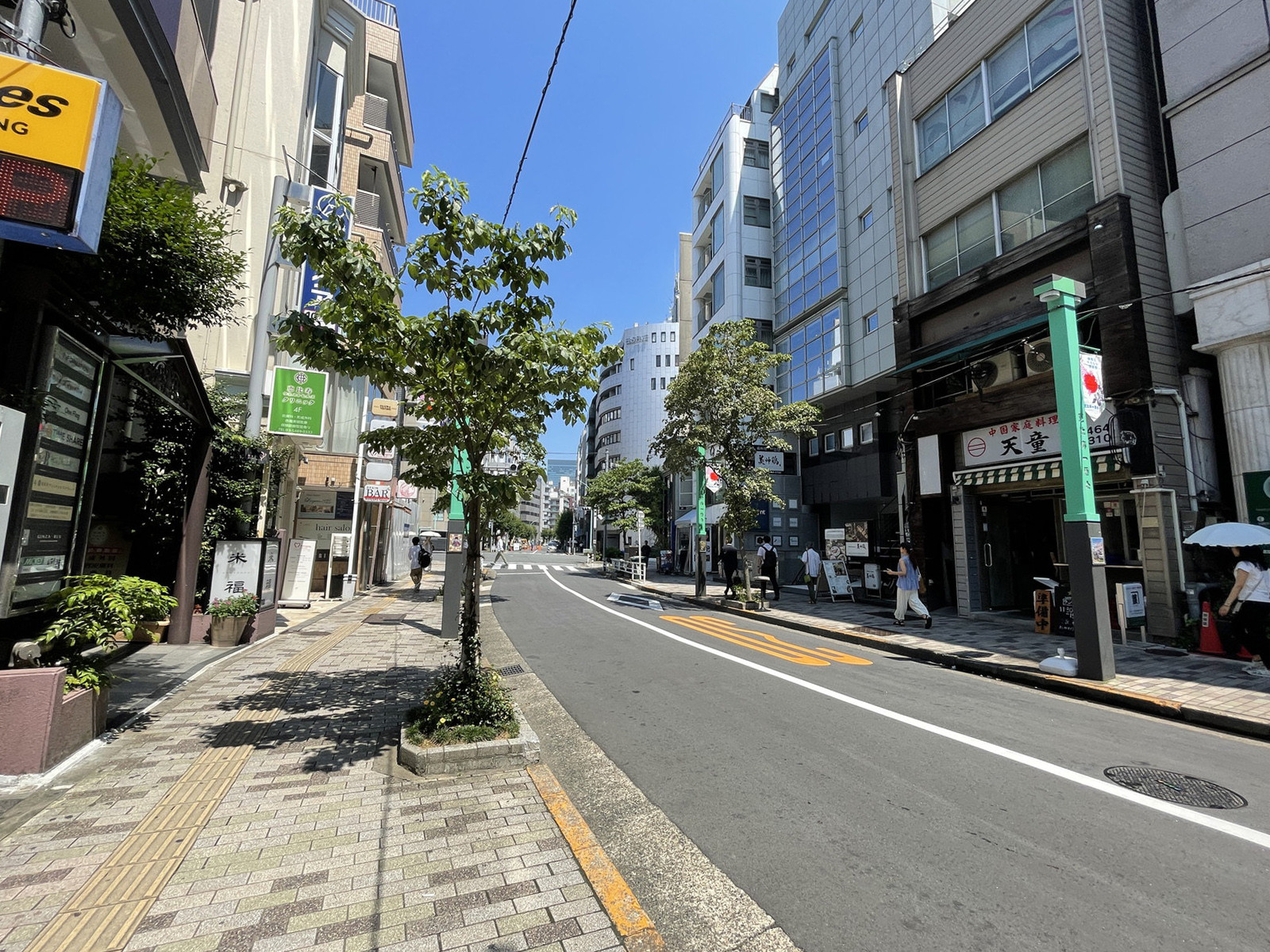 ファイブアネックス前面の通り