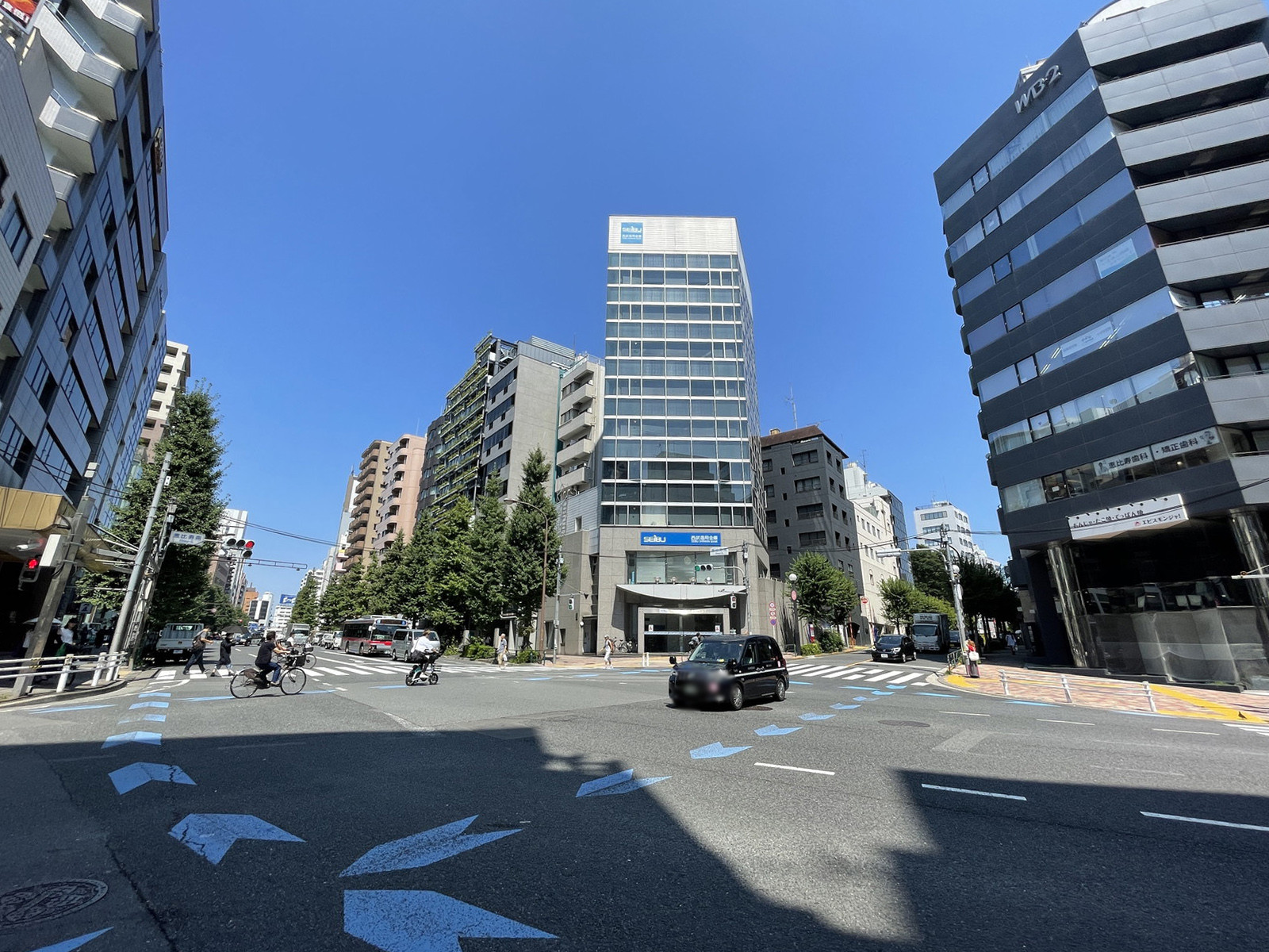 恵比寿SAビル前面の通り