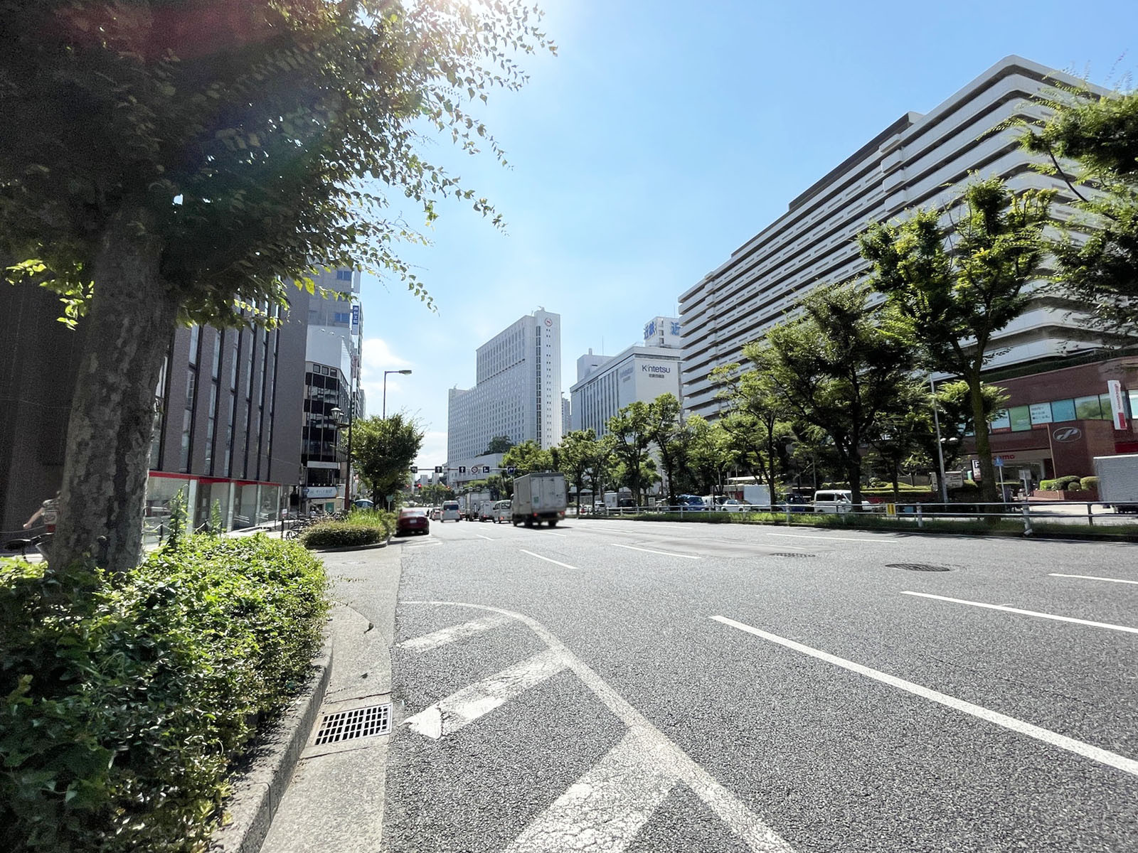 プロスピリティ谷9駅前ビル前面の通り