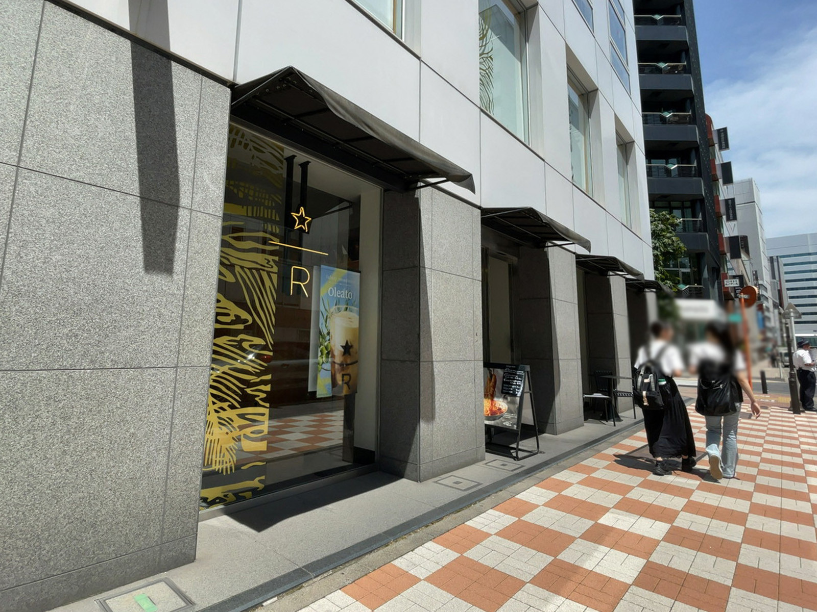徒歩1分のスターバックス リザーブストア 銀座マロニエ通り