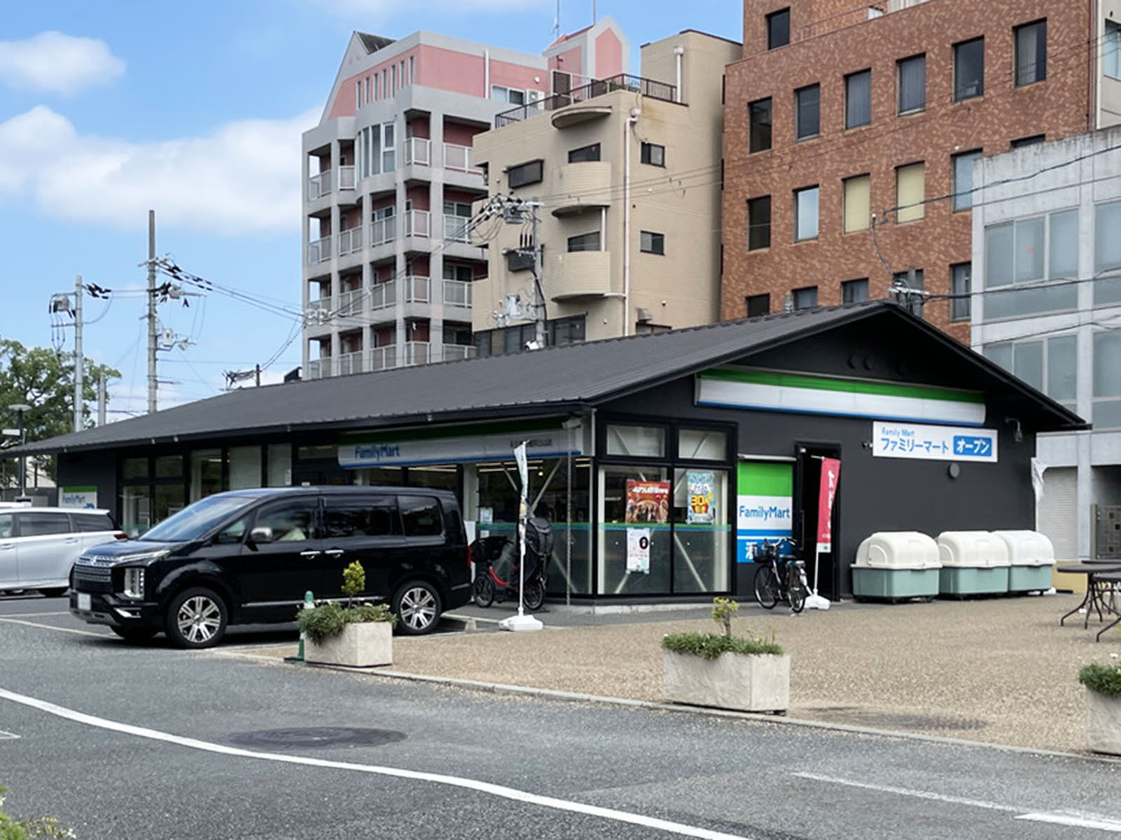 付近のファミリーマート 天王寺公園茶臼山店