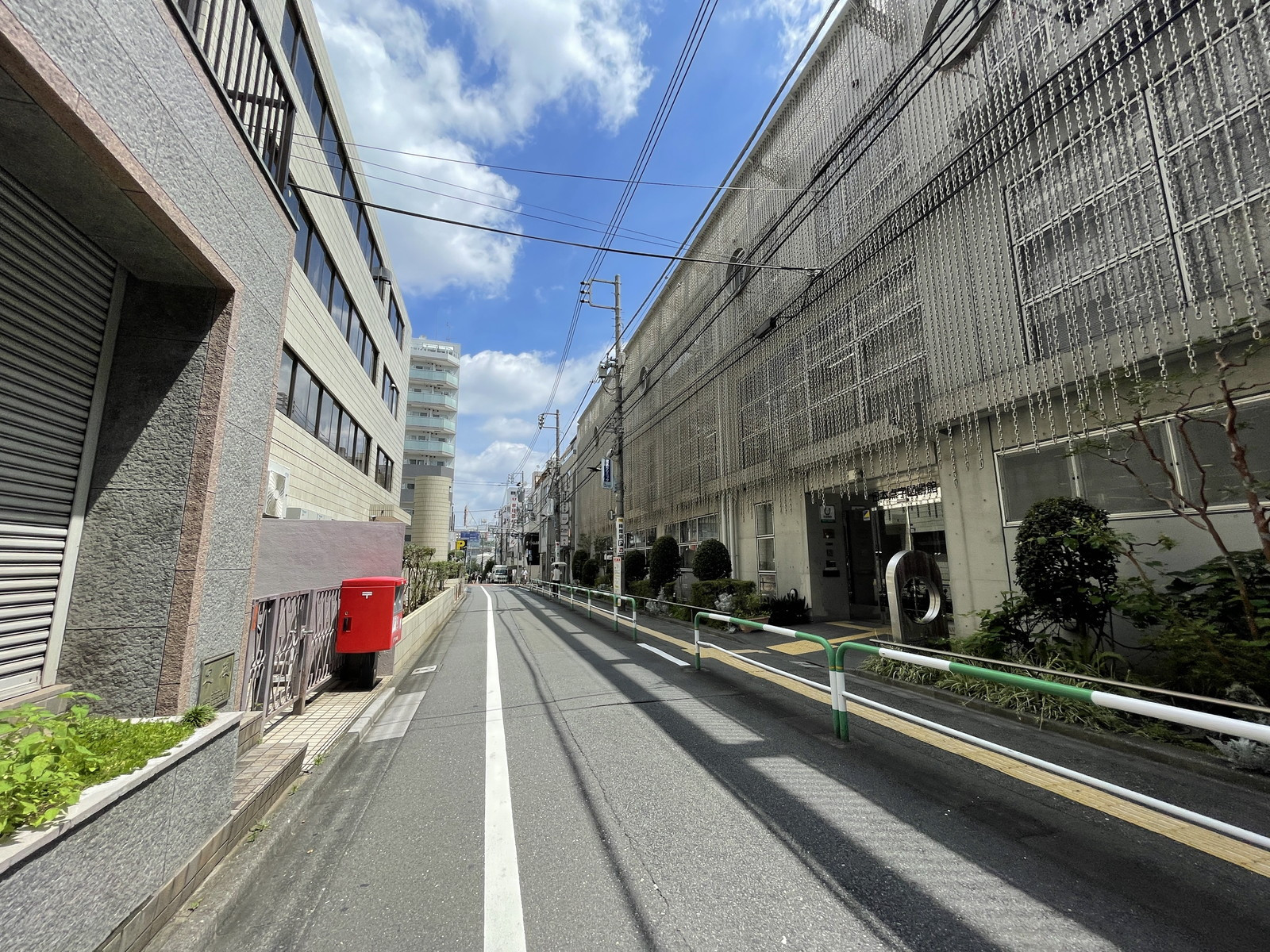 レジョンド諏訪前面の通り