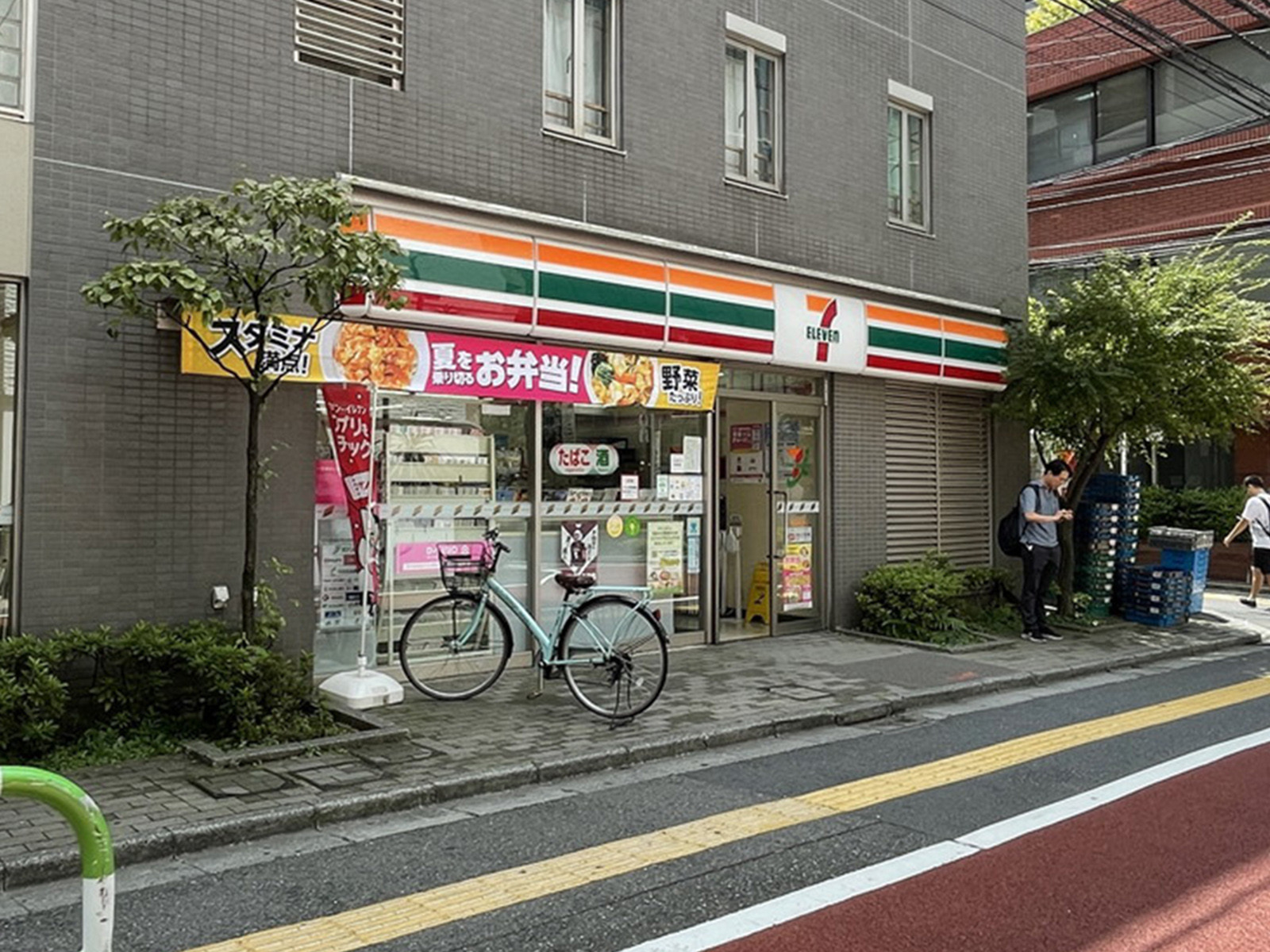 徒歩1分のセブンイレブン新宿高田馬場1の南店