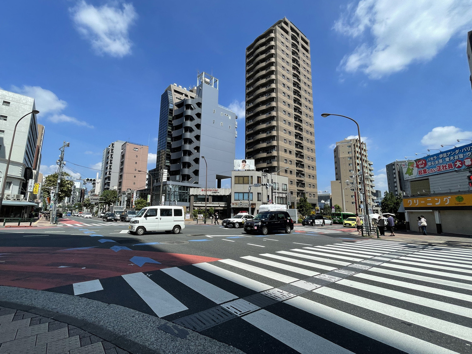 TOHMA高田馬場前面の通り