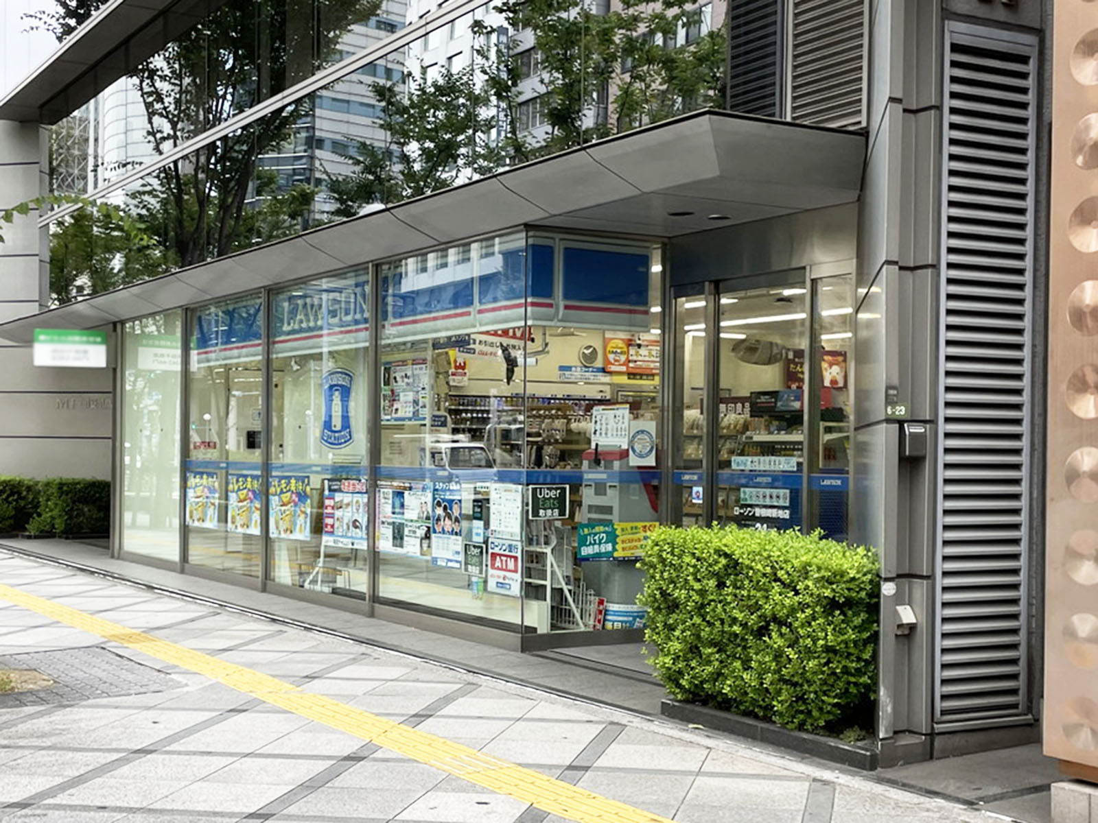 付近のローソン 曽根崎新地店
