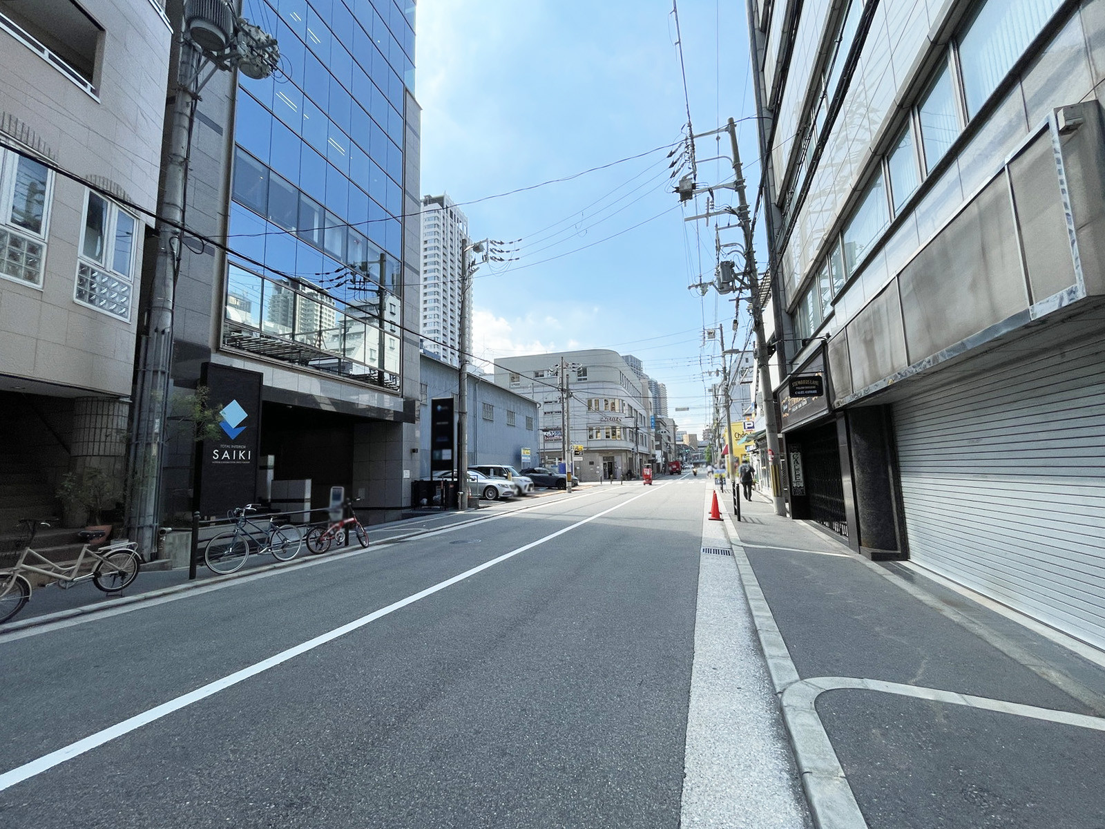 南堀江サイキビル前面の通り