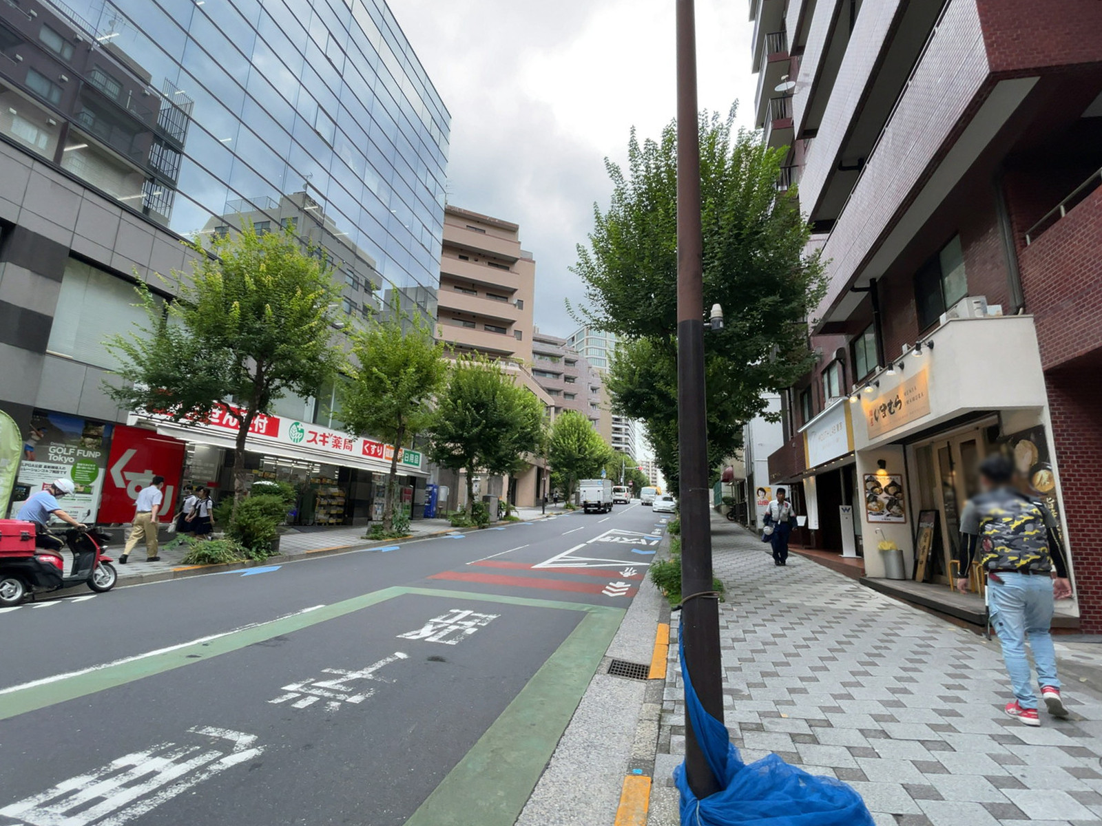 THE CROSS 一番町前面の通り