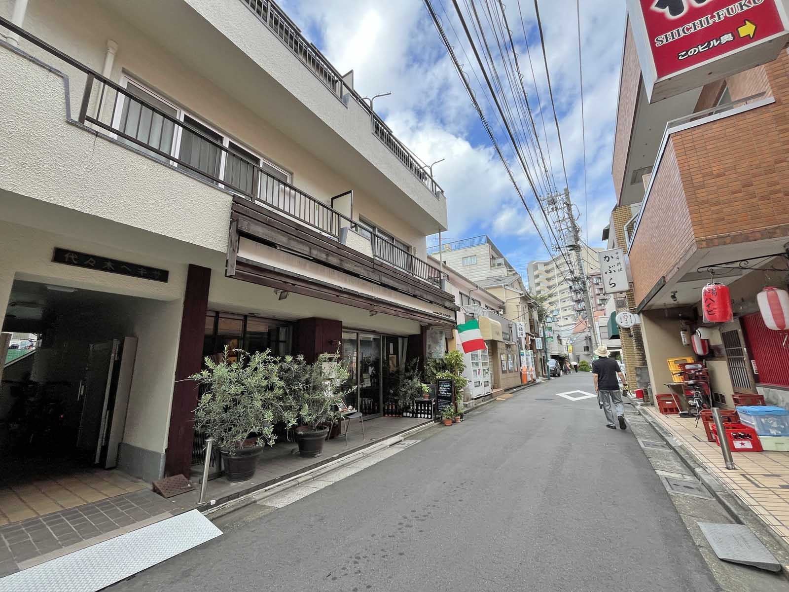 高松DCビル前面通り