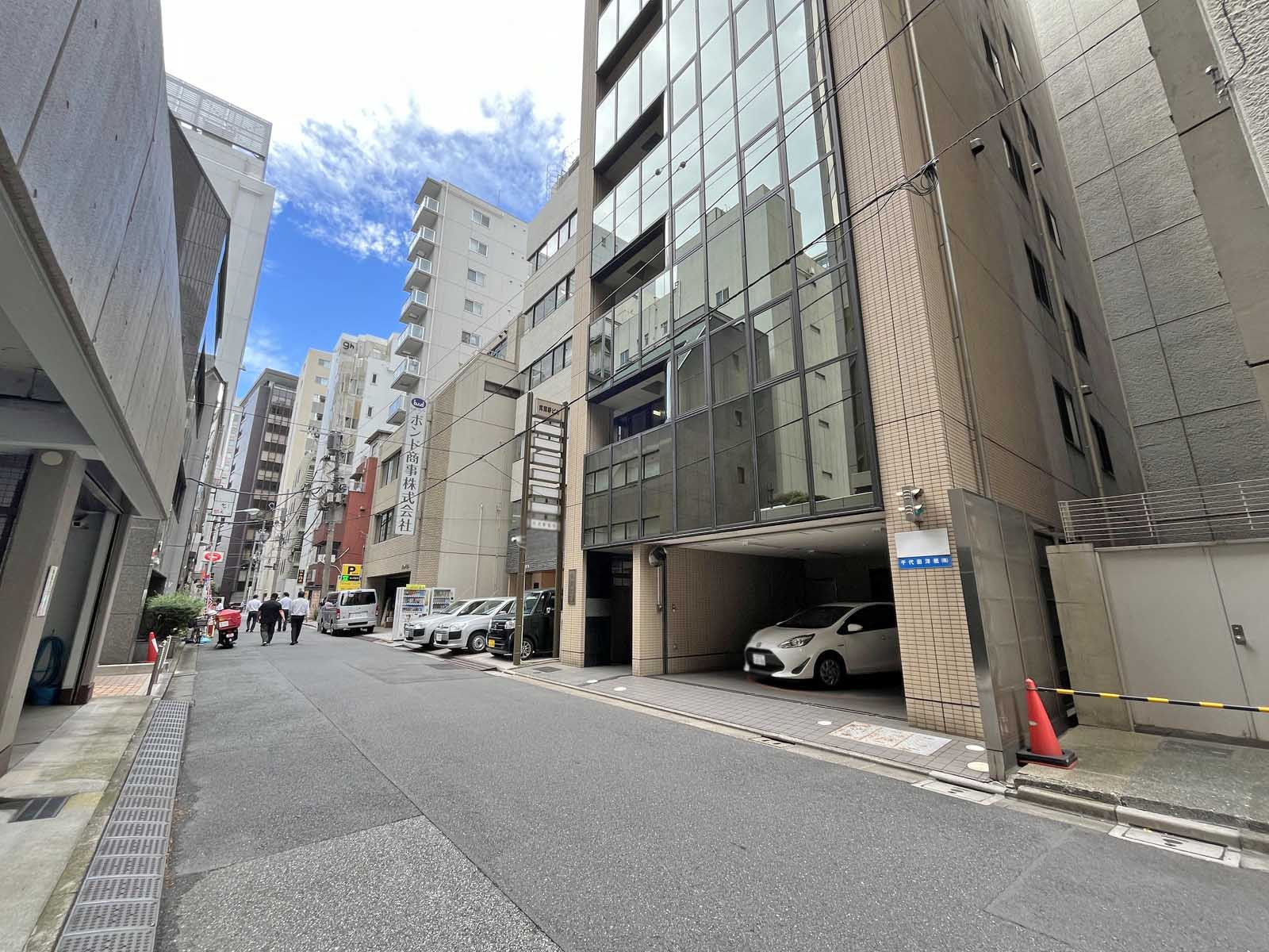 武蔵野ビル前面通り
