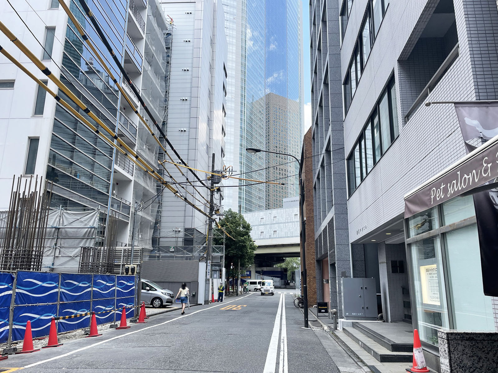 JLBグランエクリュ銀座前面の木挽町通り