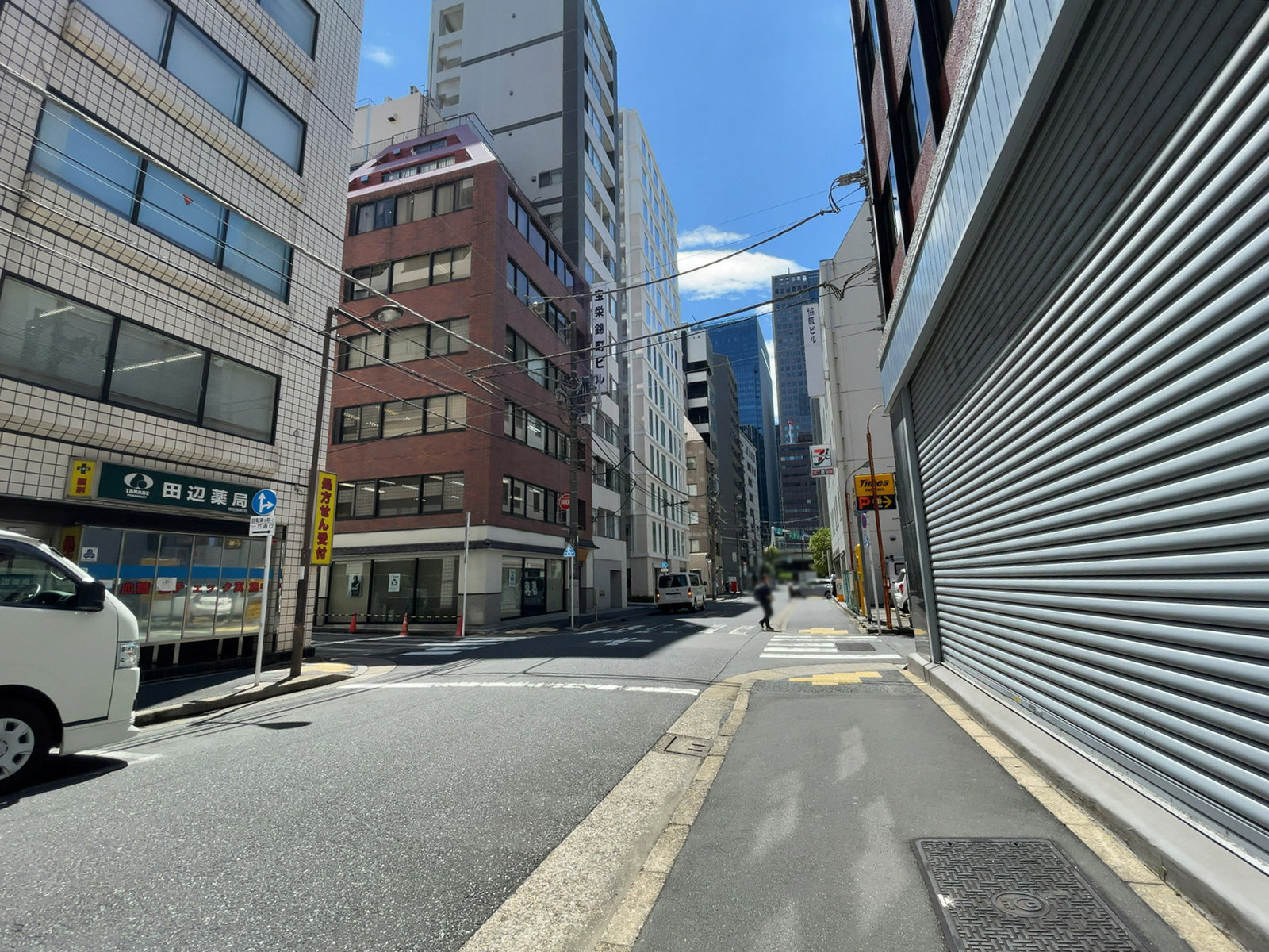 第一大隆ビル前面の通り