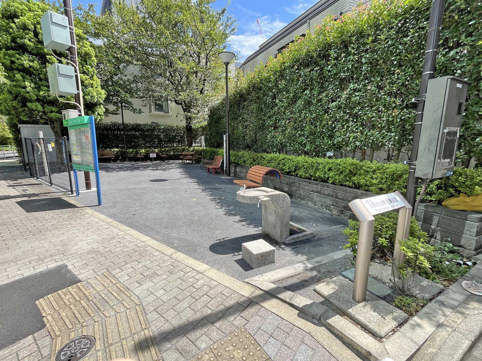 徒歩1分の三田小山町児童遊園