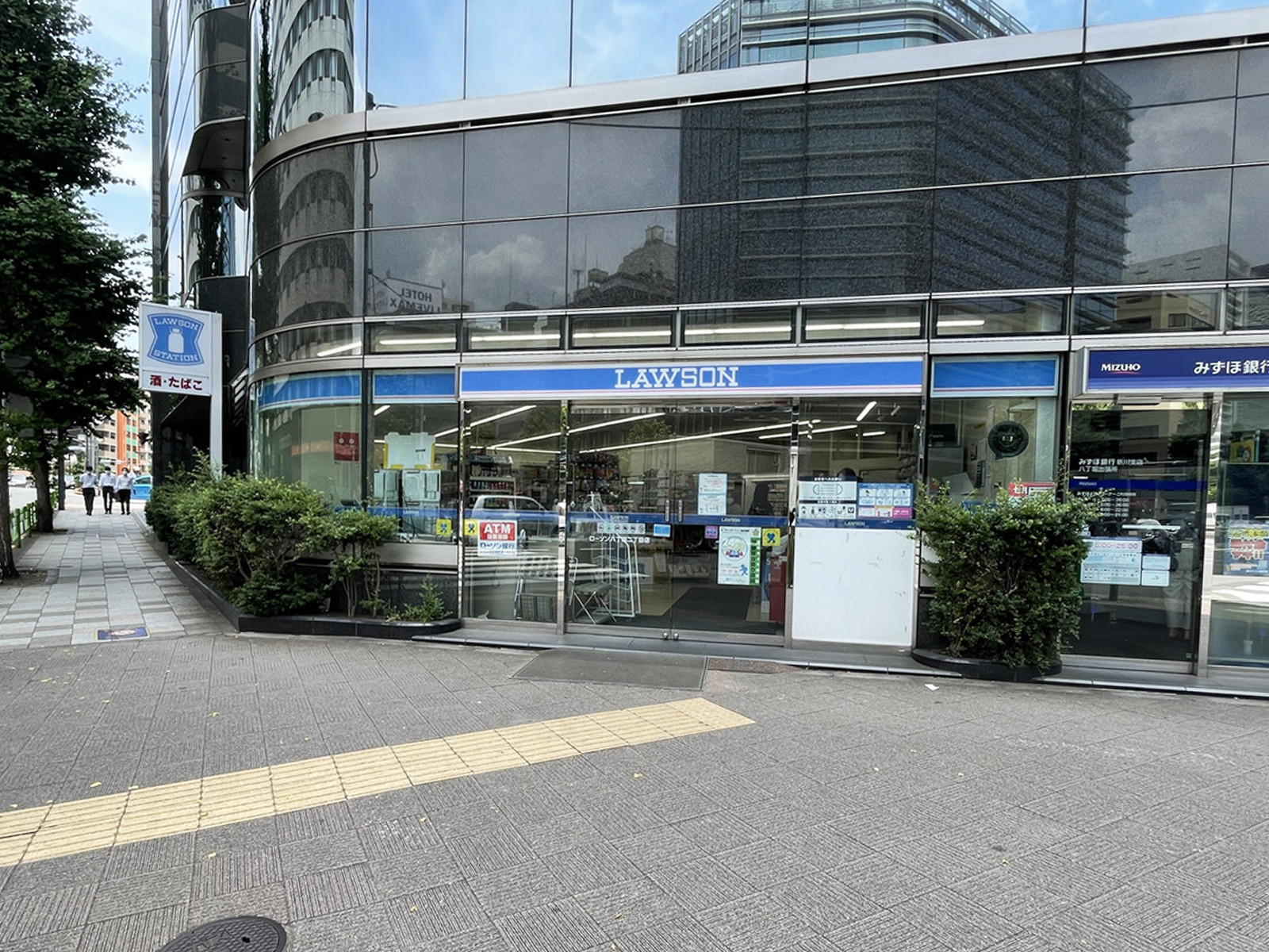 付近のローソン 八丁堀二丁目店