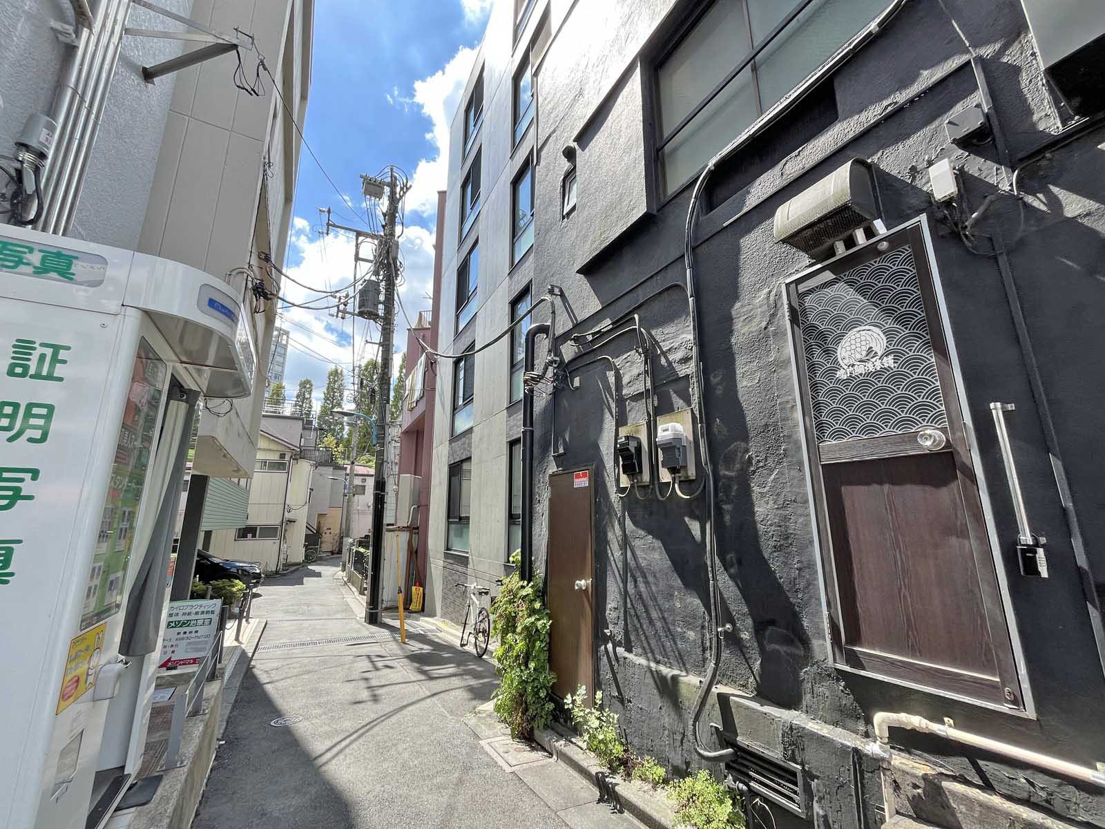 メゾンドマキ前面通り