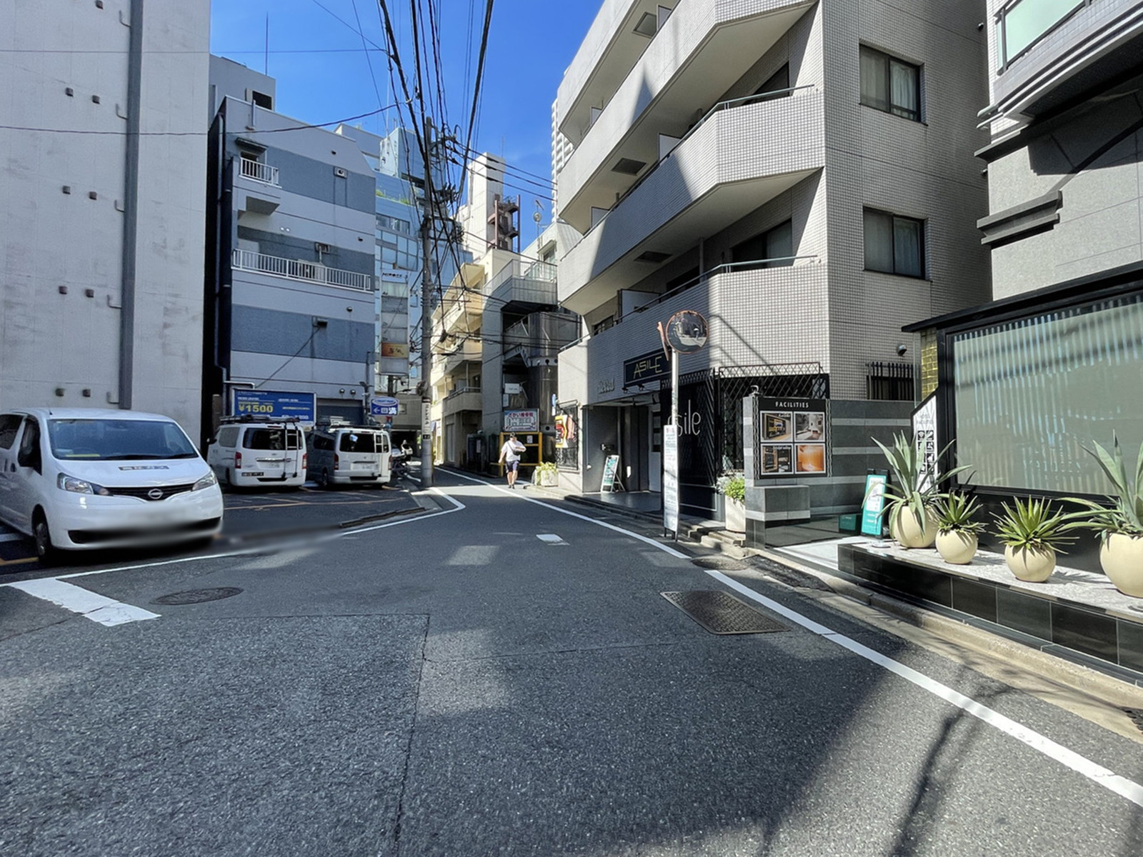 アユミビル前面の通り