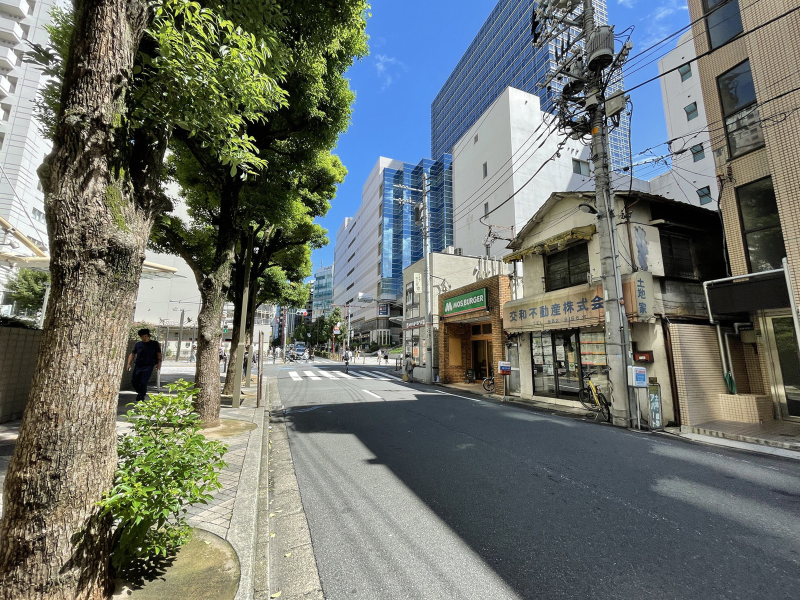 西池袋一丁目ビル2前面の通り