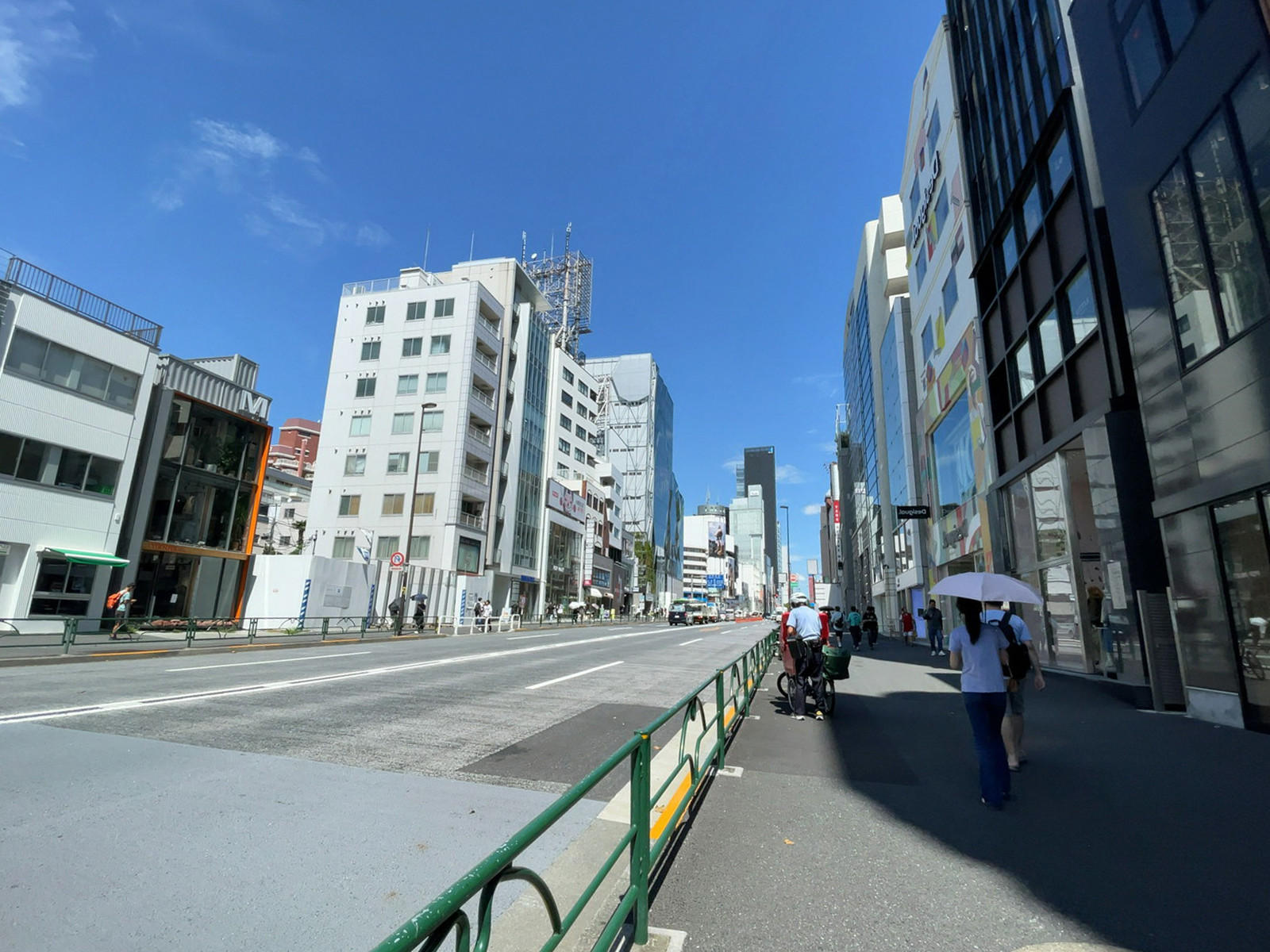 原宿山田ビル前面の通り